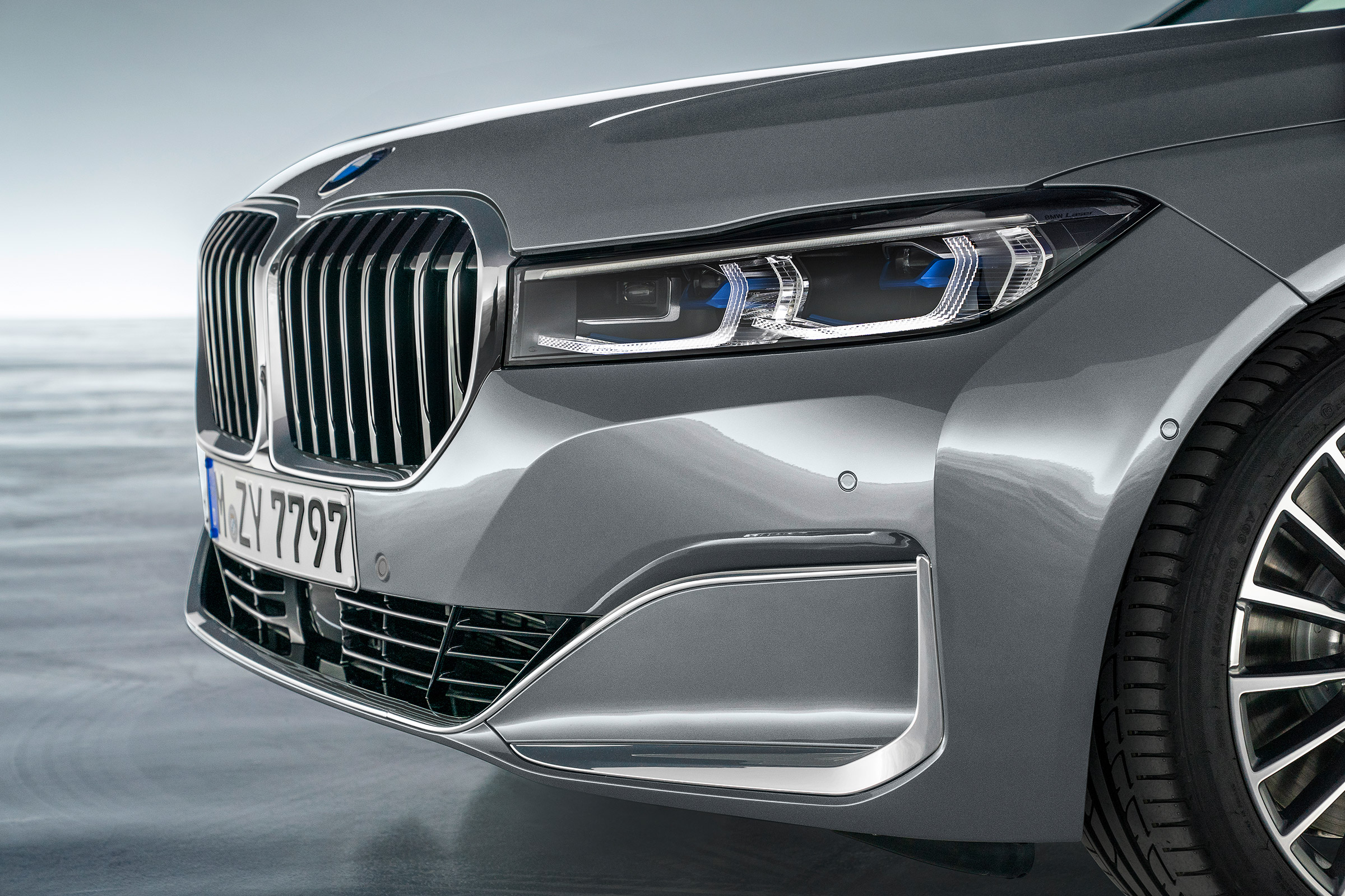 2019 BMW 7-series - nose
