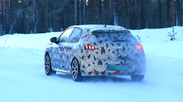 Peugeot 208 spied - rear
