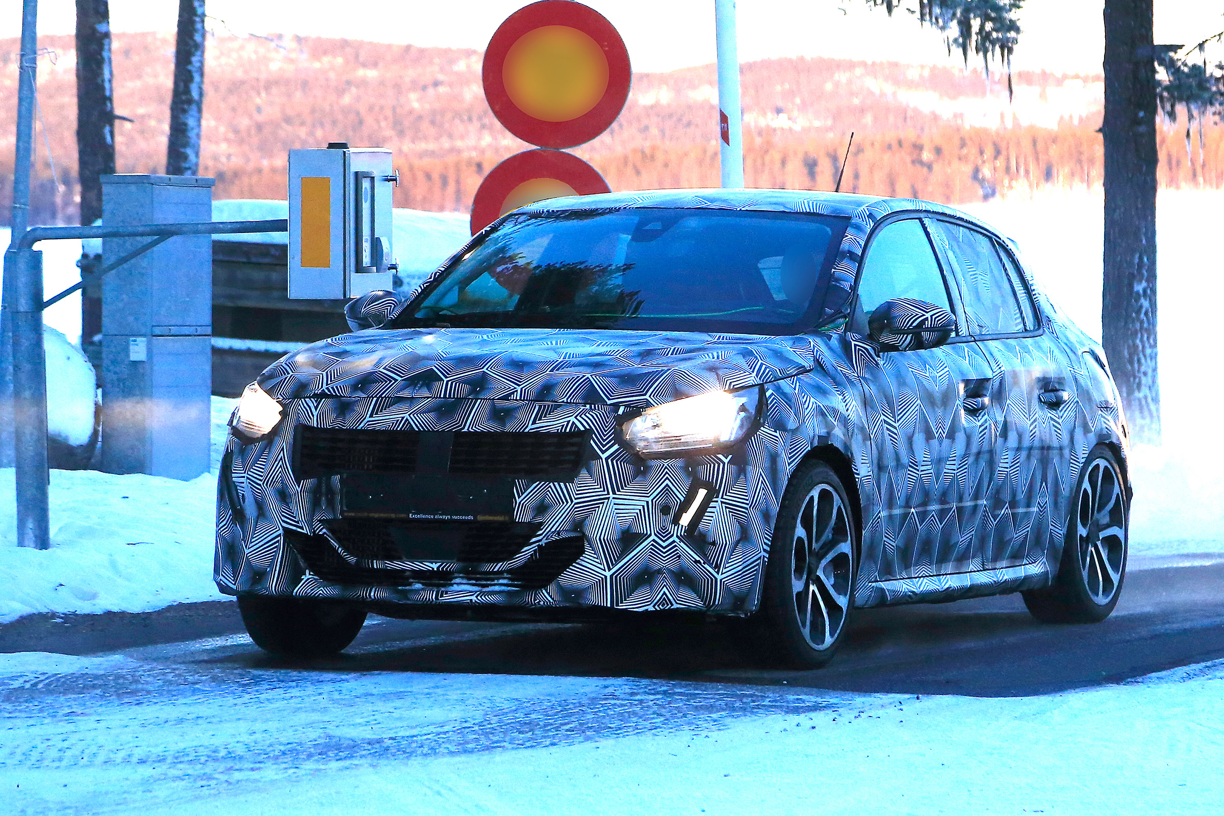 Peugeot 208 spied - front