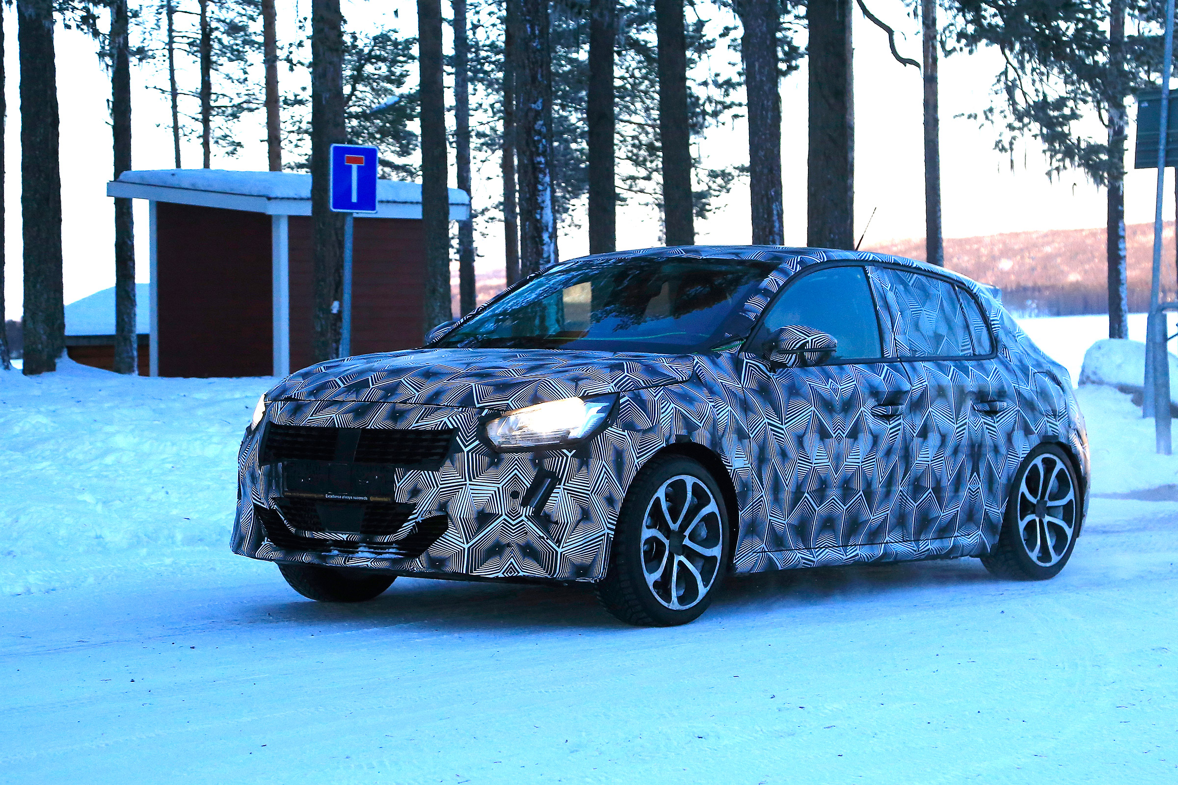 Peugeot 208 spied - front quarter