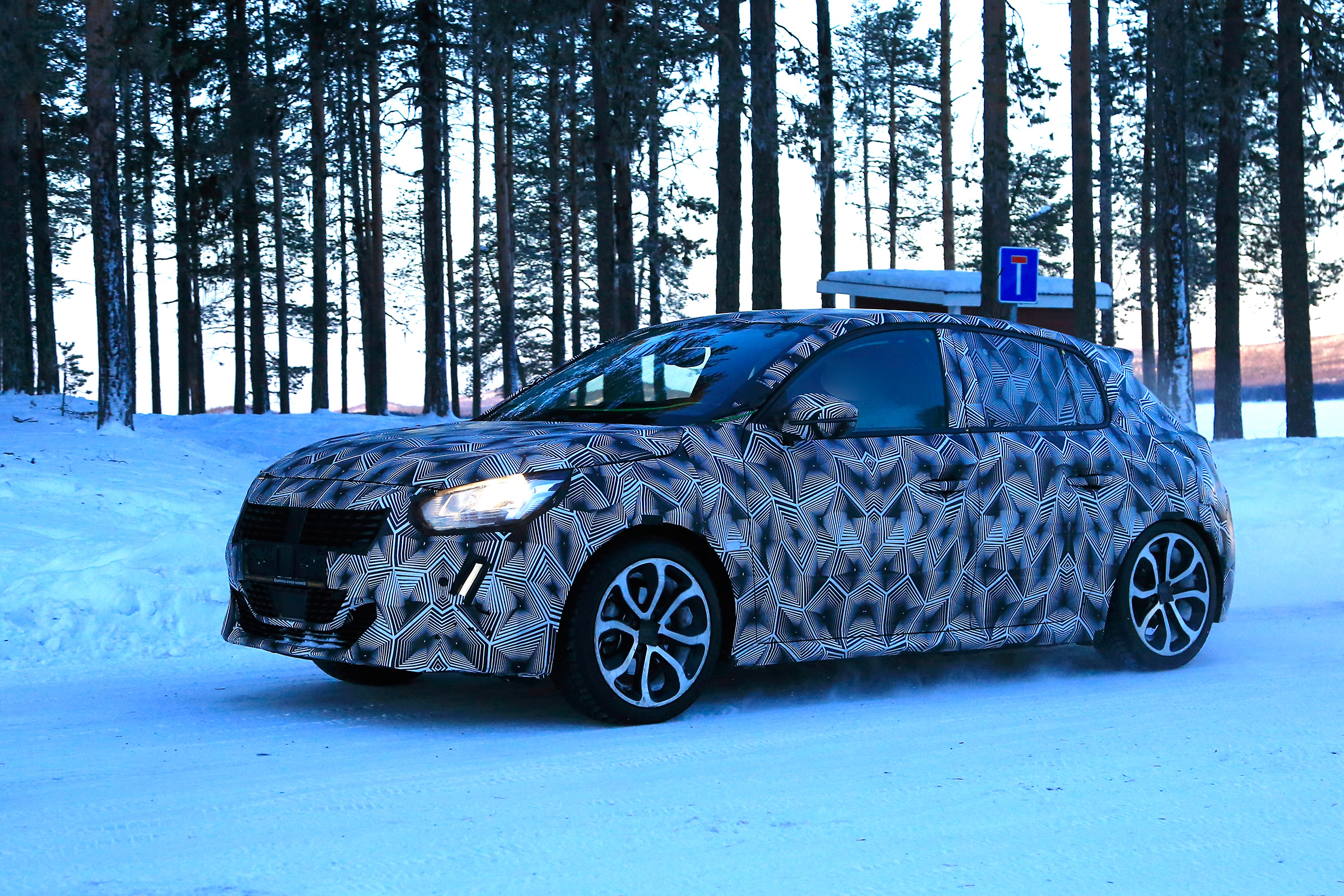 Peugeot 208 spied - side