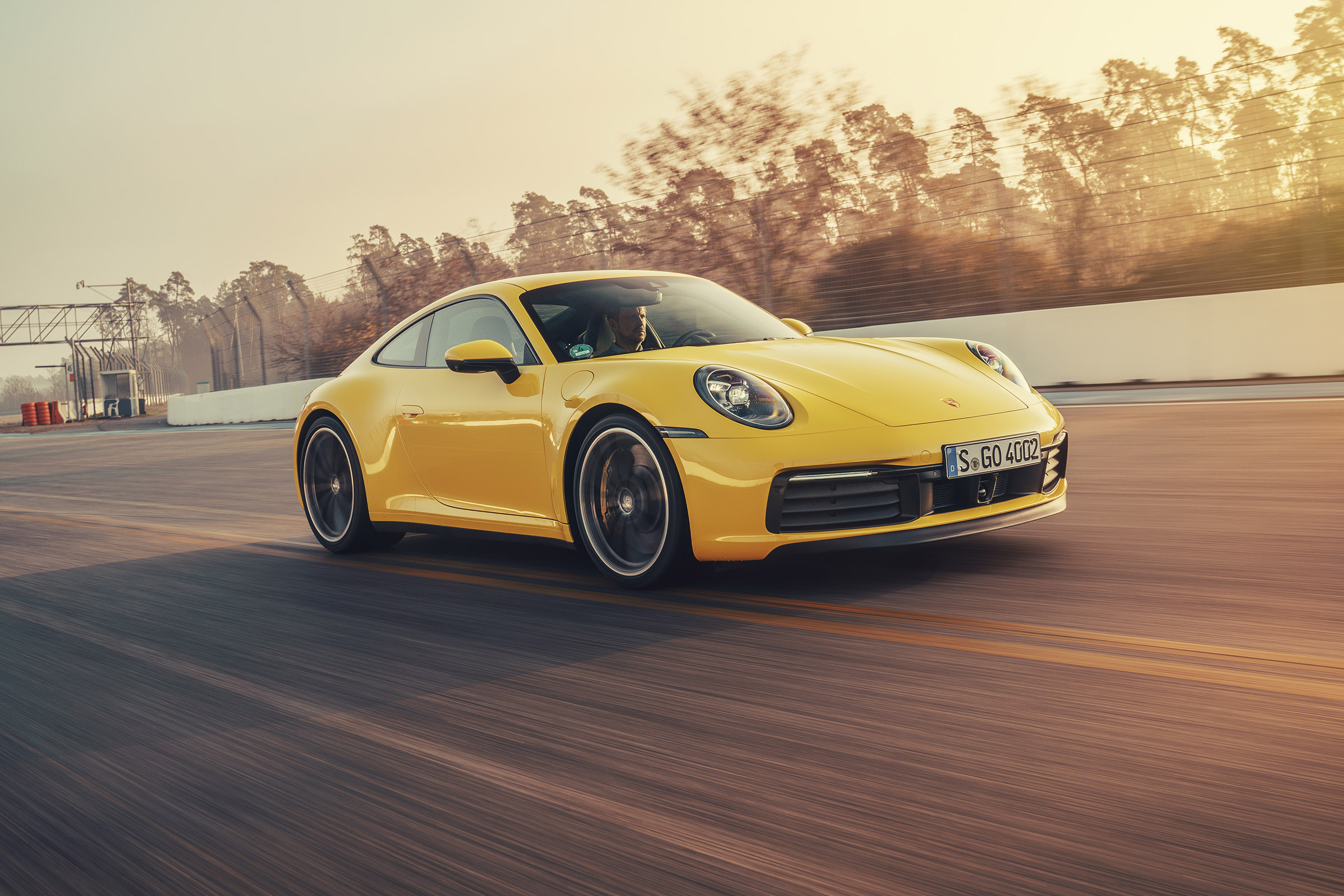992 Porsche 911 Carrera S review - front quarter
