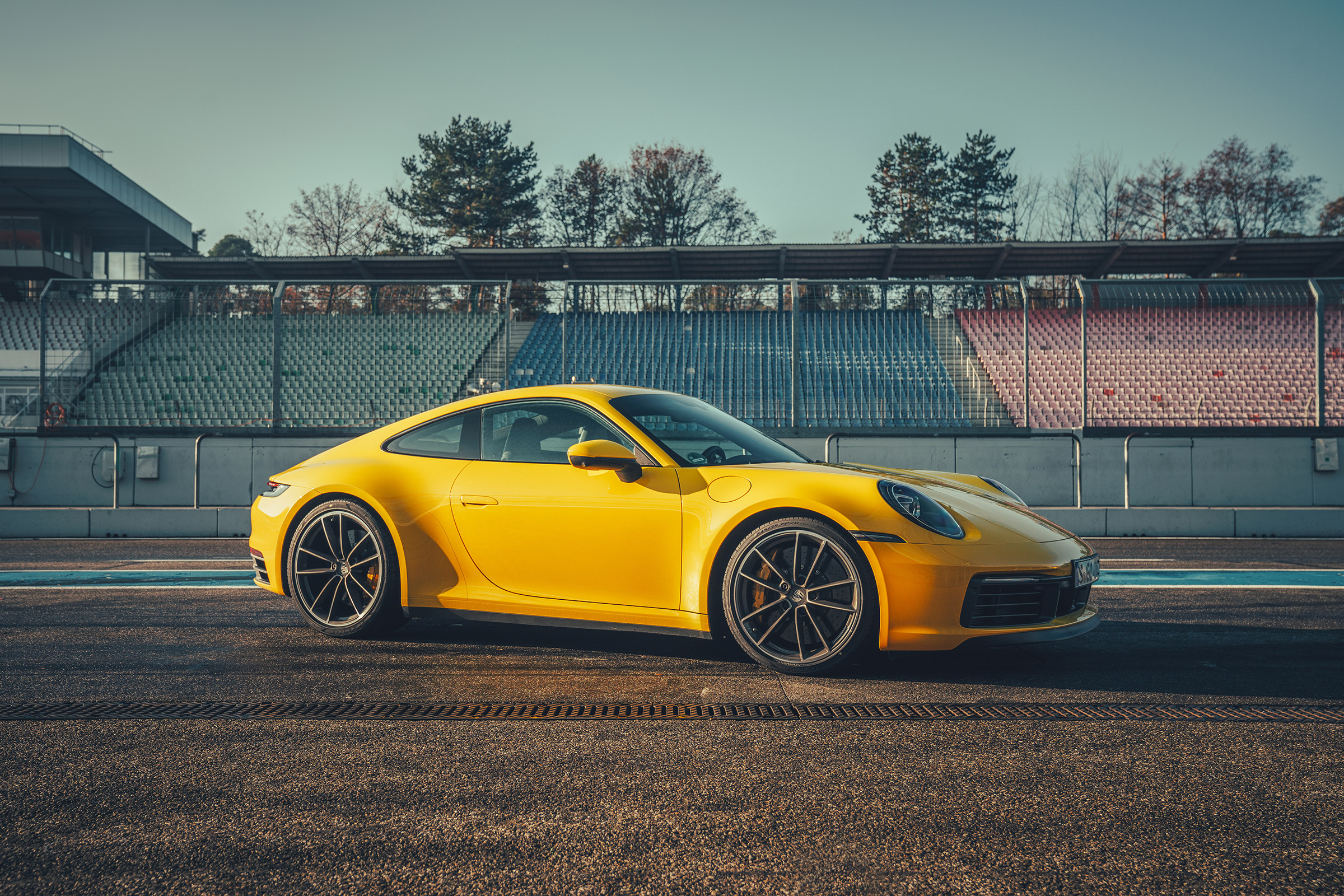 992 Porsche 911 Carrera S review - quarter