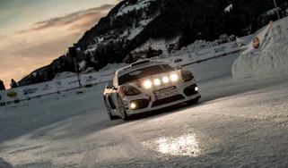 Porsche Cayman GT4 Rallye - front