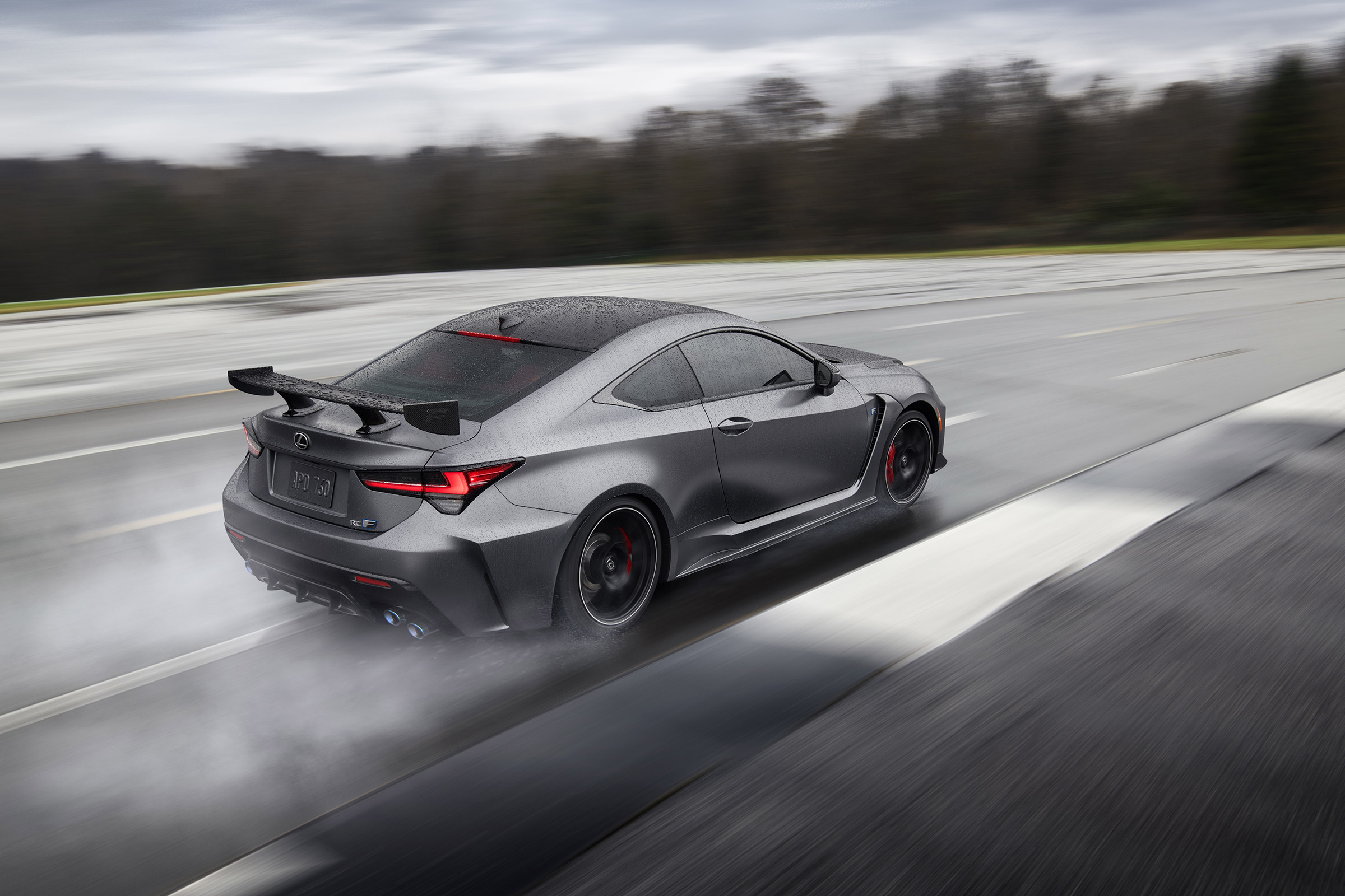 Lexus RC F Track Edition - rear quarter