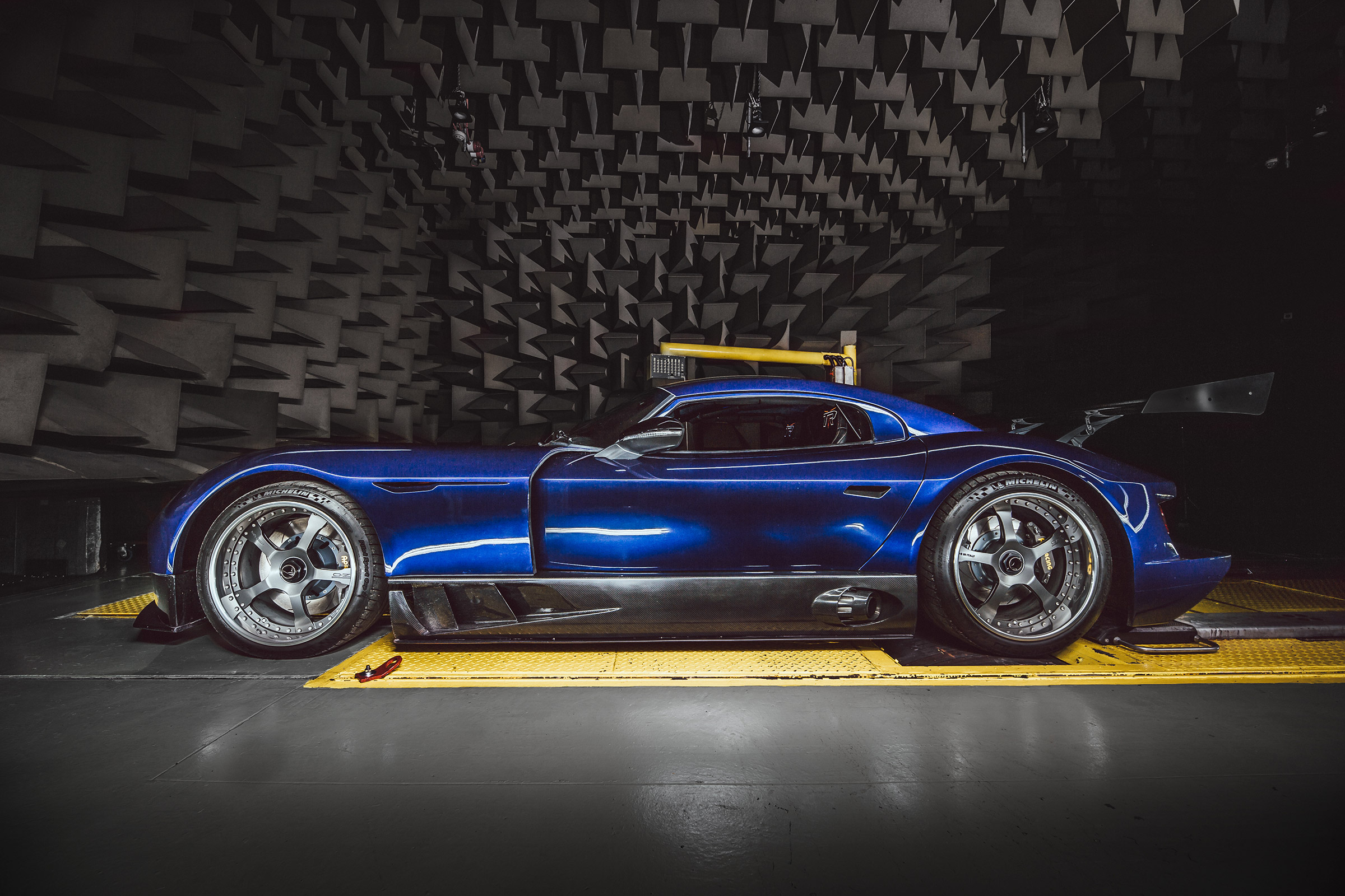 TVR Speed 12 - profile