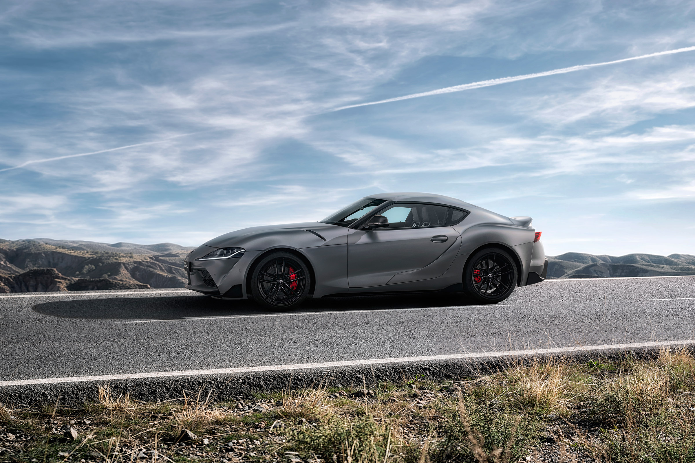 Toyota Supra - side