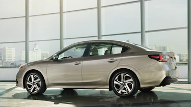 Subaru Legacy - side