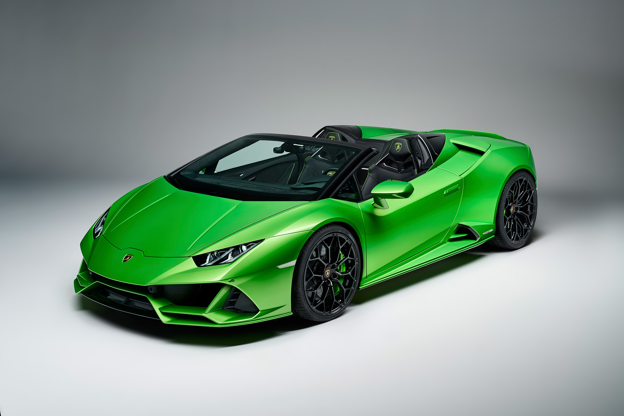 Lamborghini Huracan Evo Spyder - front quarter