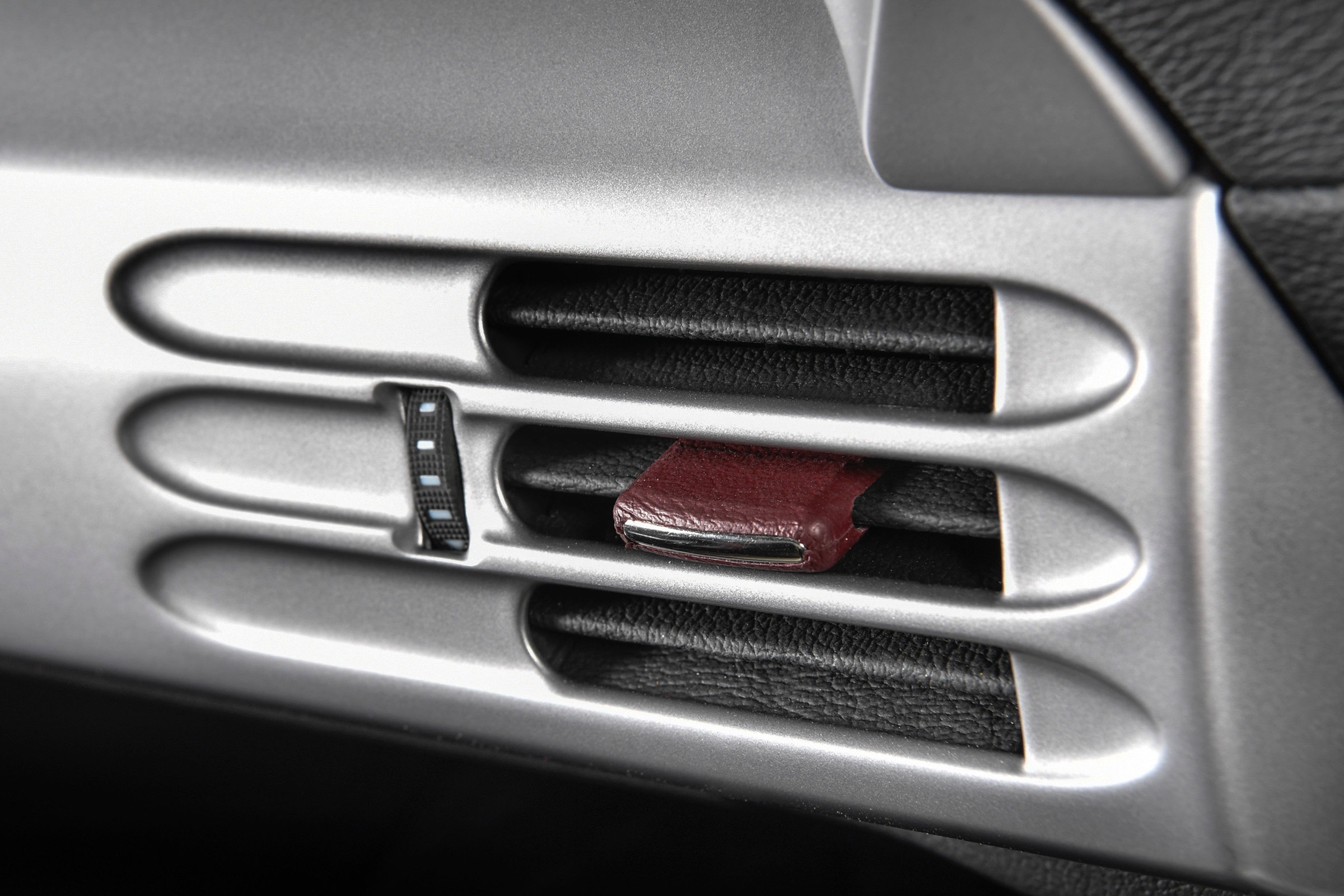 Porsche Carrera GT by Porsche Classic - vent