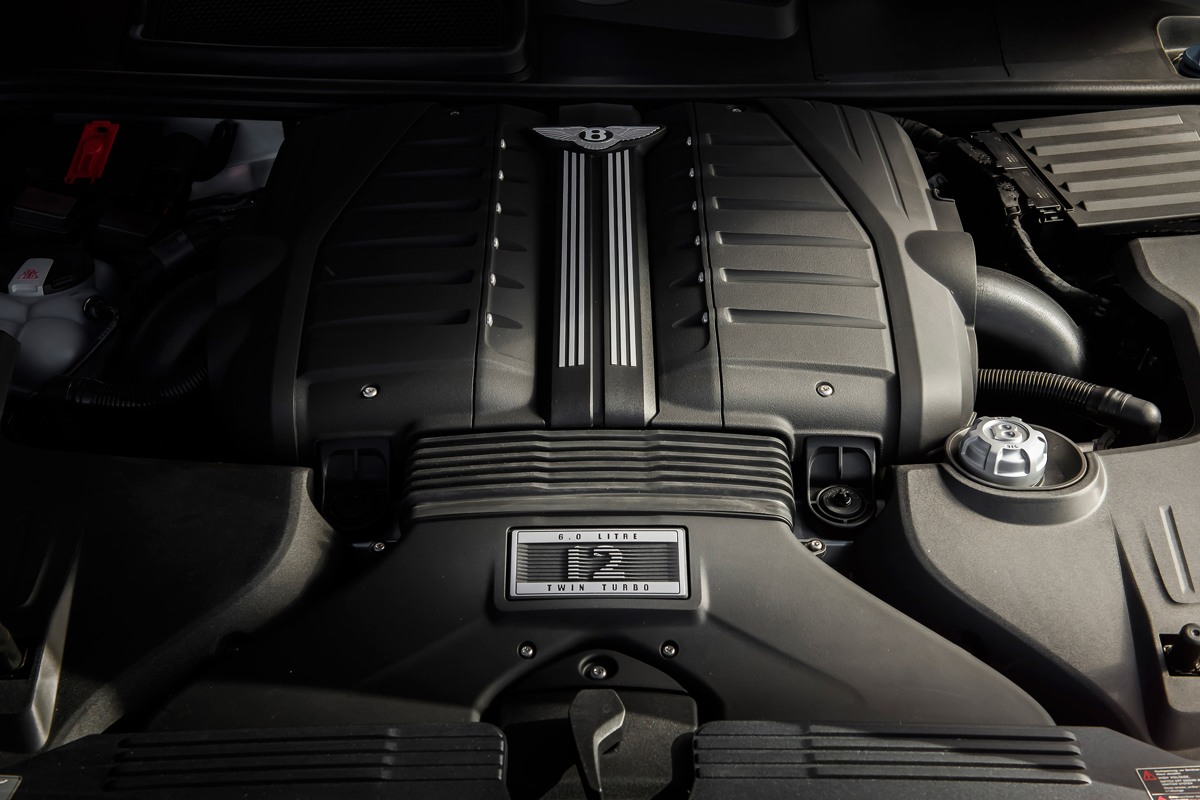 Bentley Bentayga Speed - engine