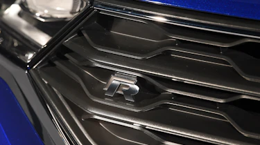 Volkswagen T-Roc R - badge