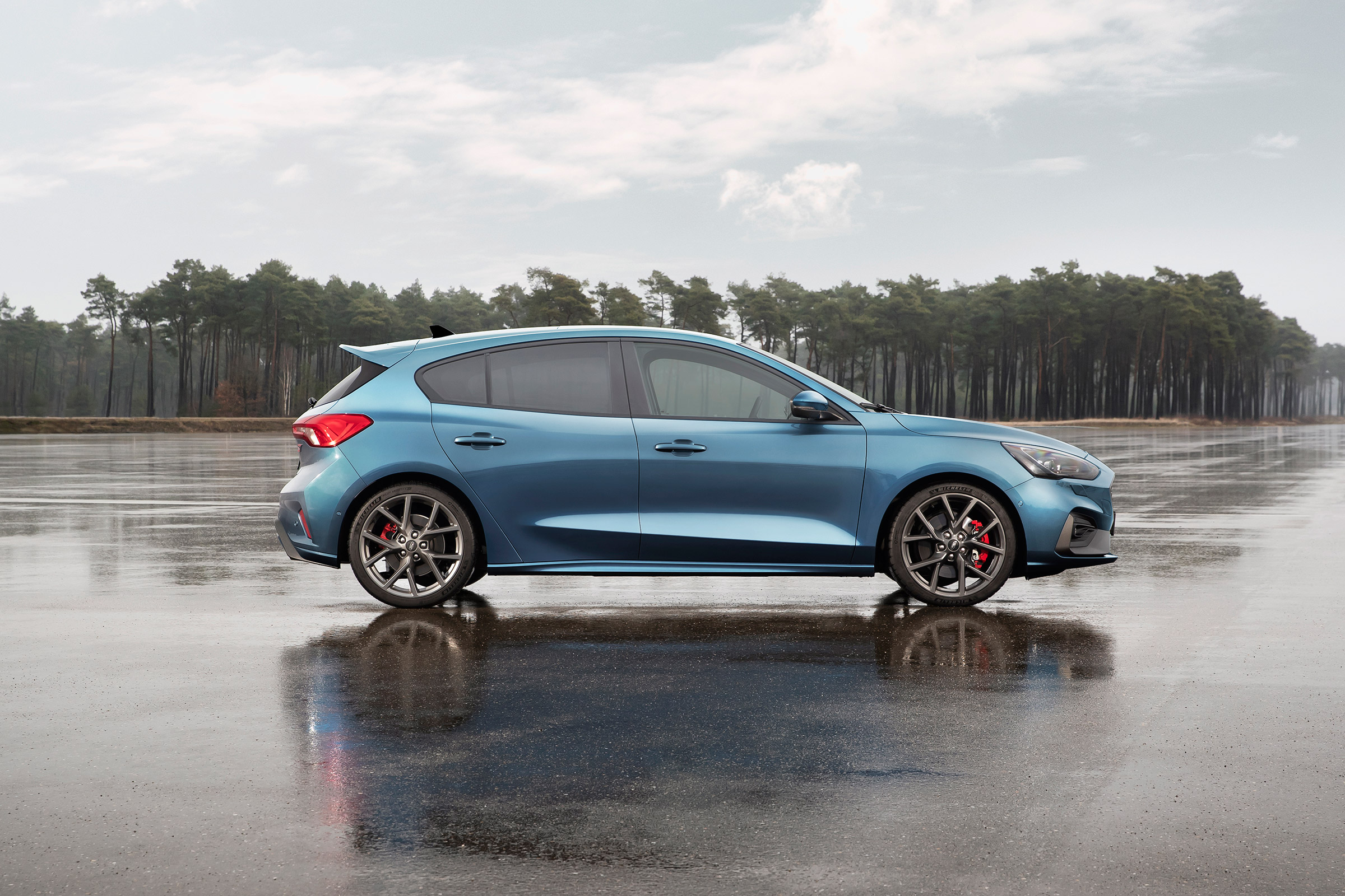 Ford Focus ST 2019 - profile