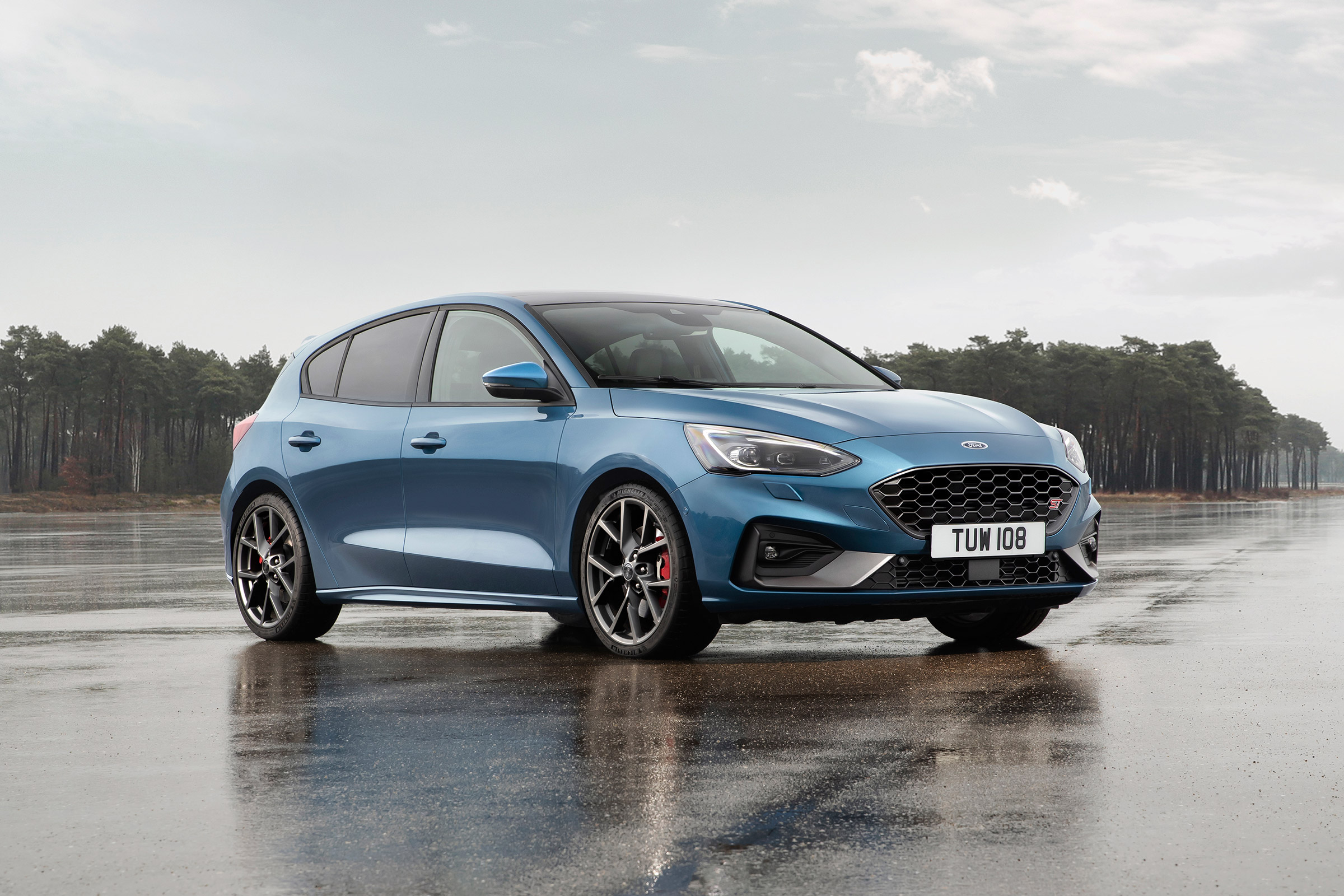 Ford Focus ST 2019 - front quarter static