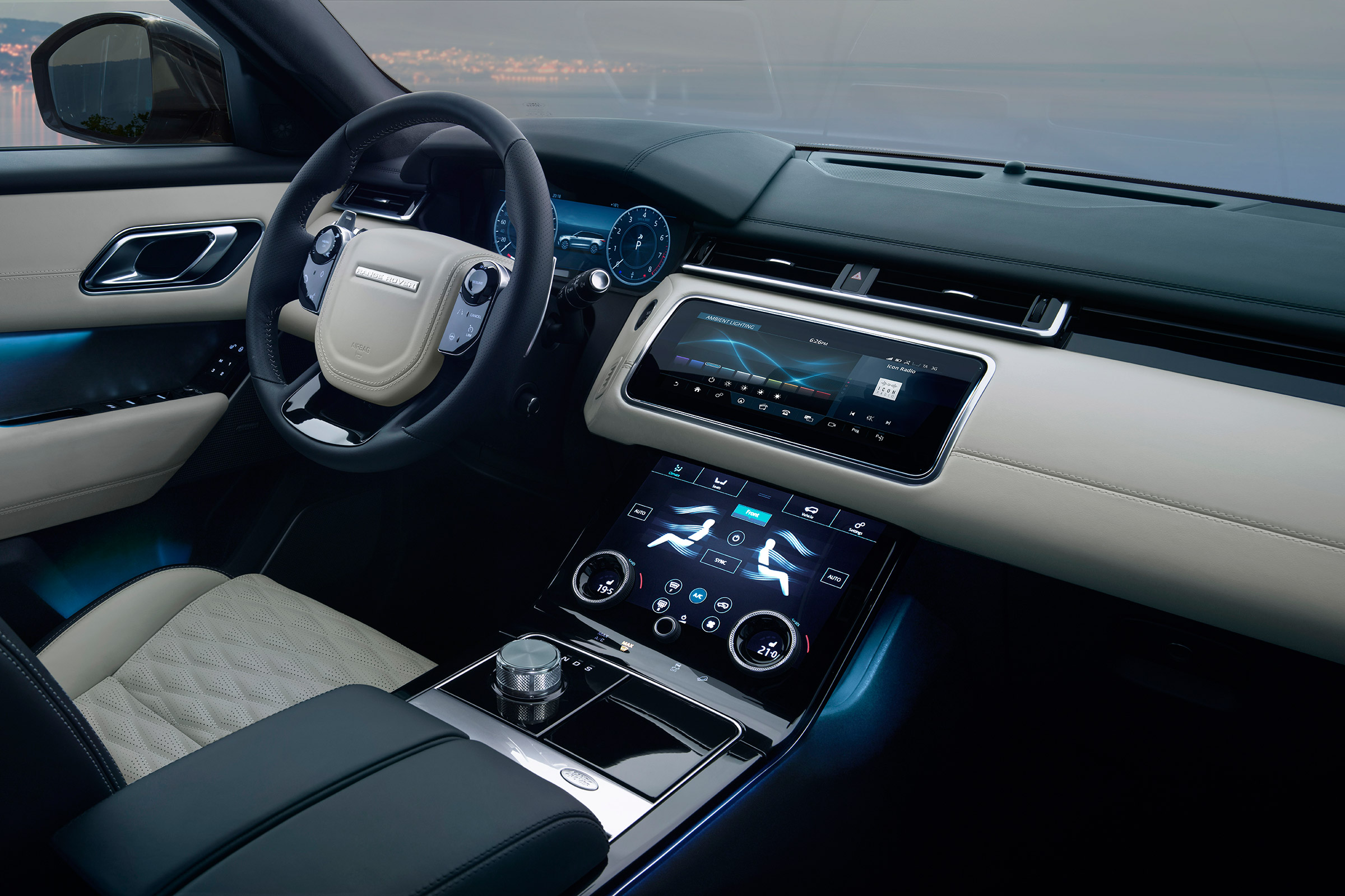 Range Rover Velar SV Auto - interior