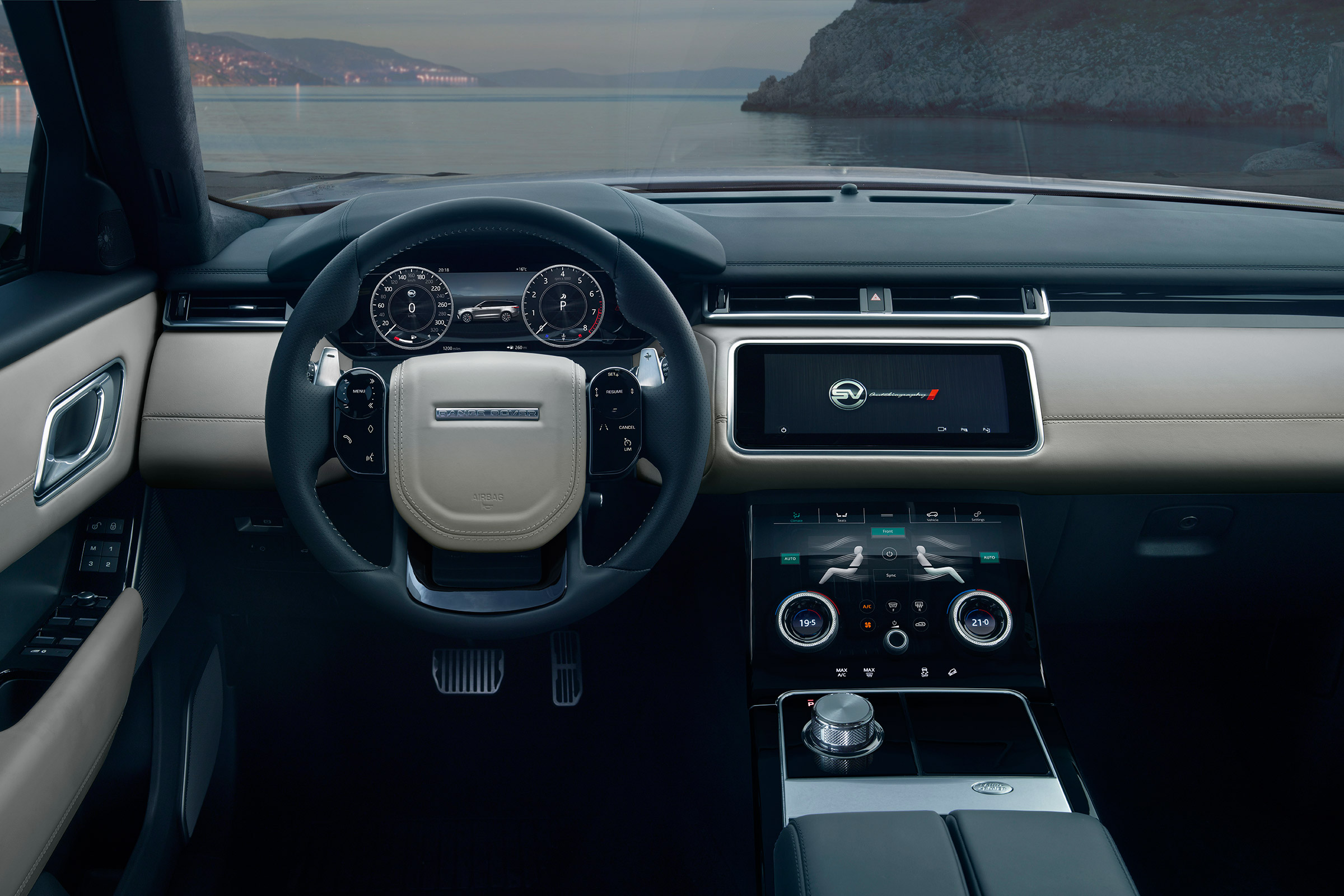 Range Rover Velar SV Auto - dash