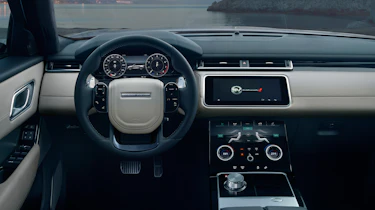 Range Rover Velar SV Auto - dash