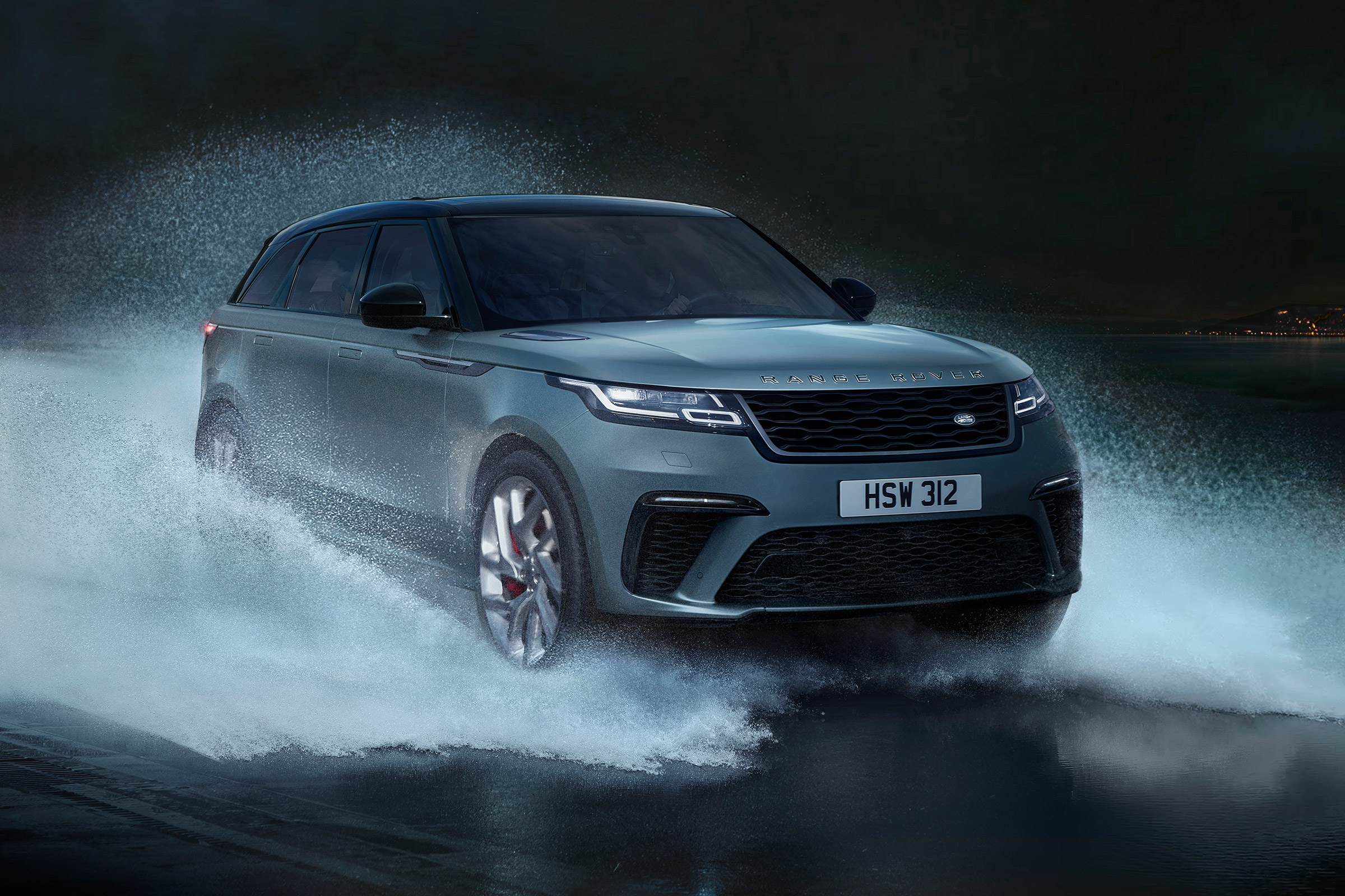 Range Rover Velar SV Auto - front quarter