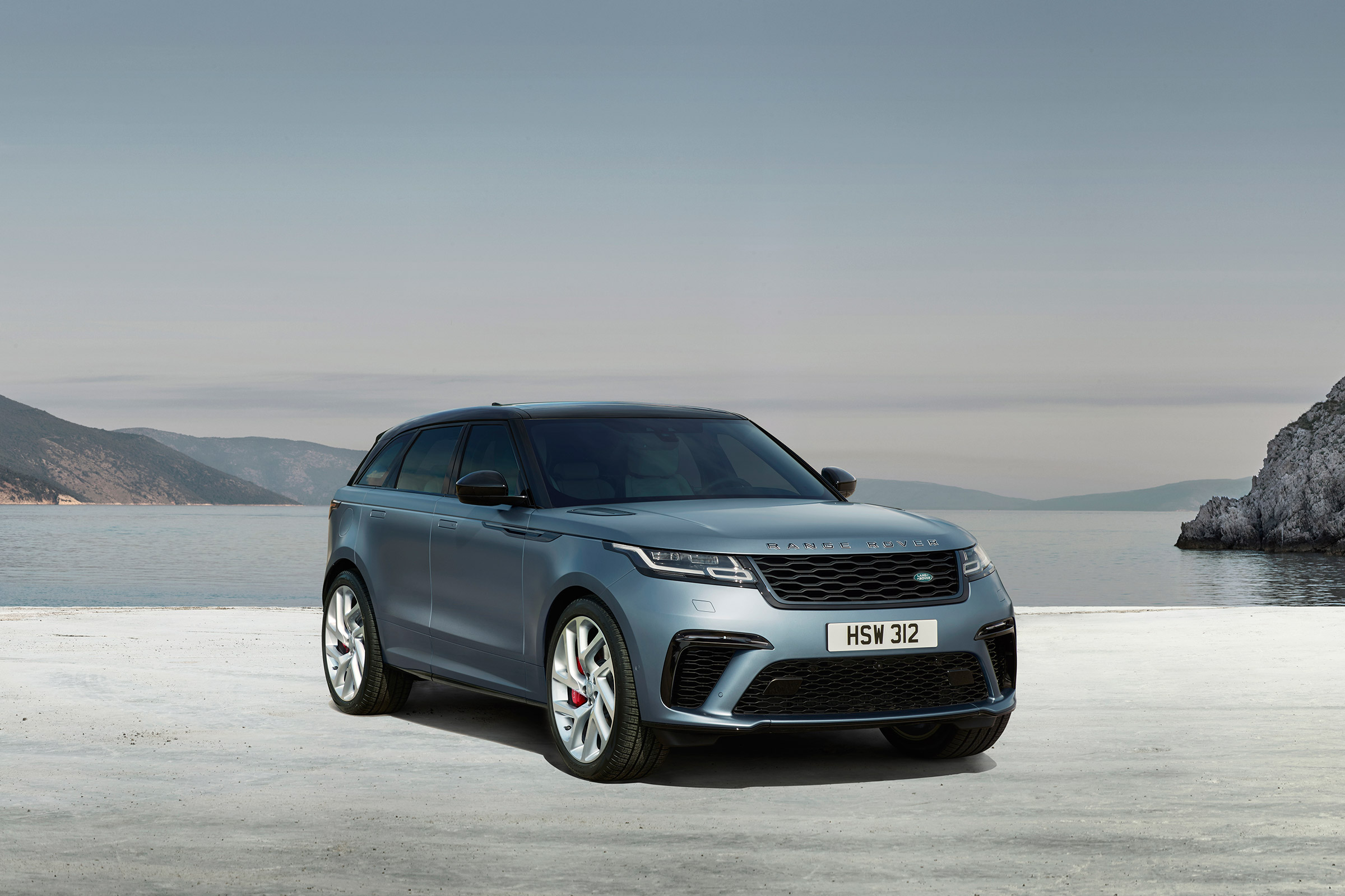 Range Rover Velar SV Auto - front