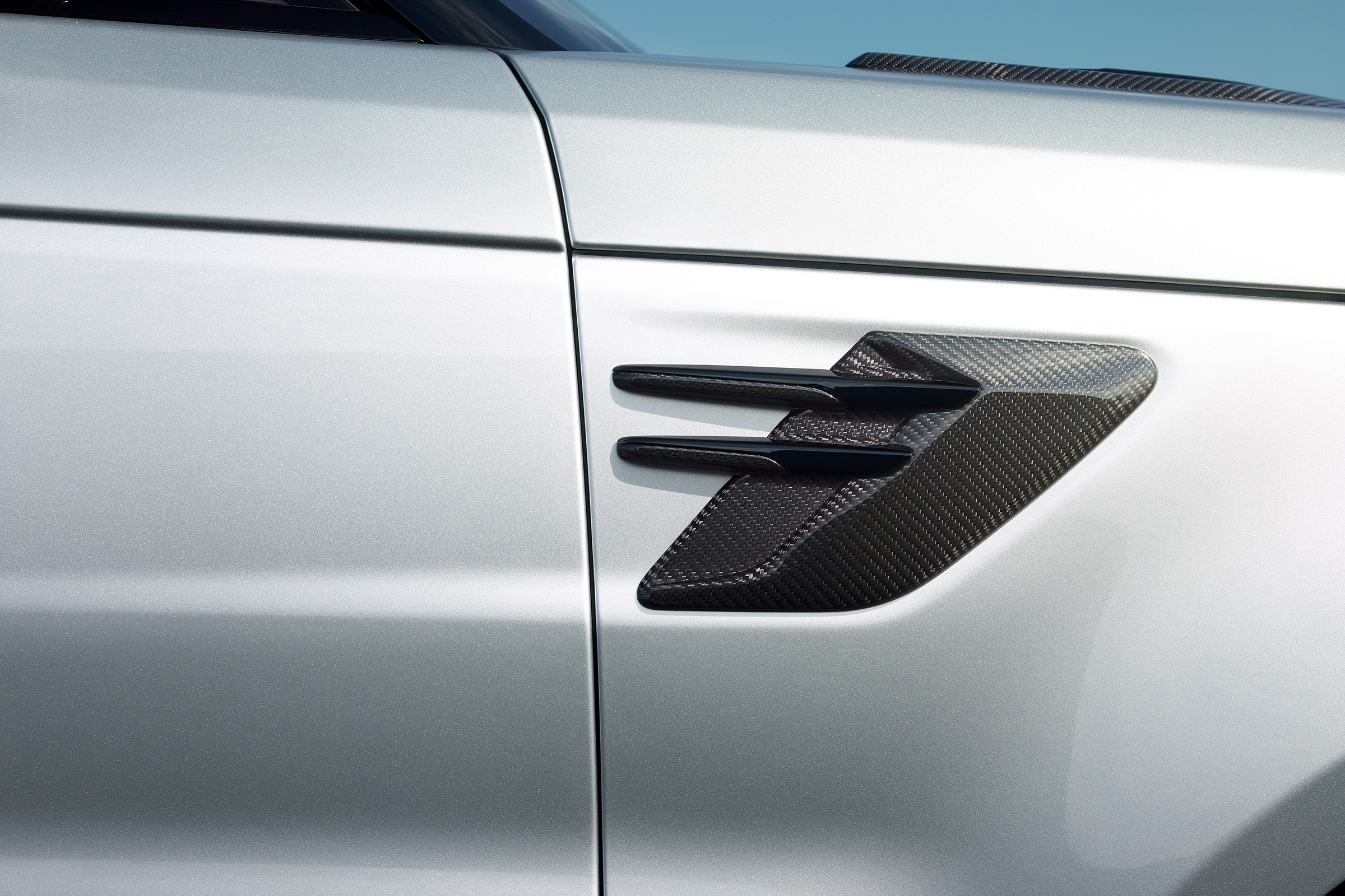 Range Rover Sport Ingenium side vent