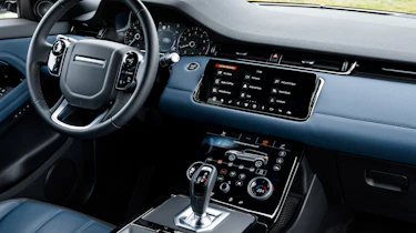 2019 Range Rover Evoque silver - dash