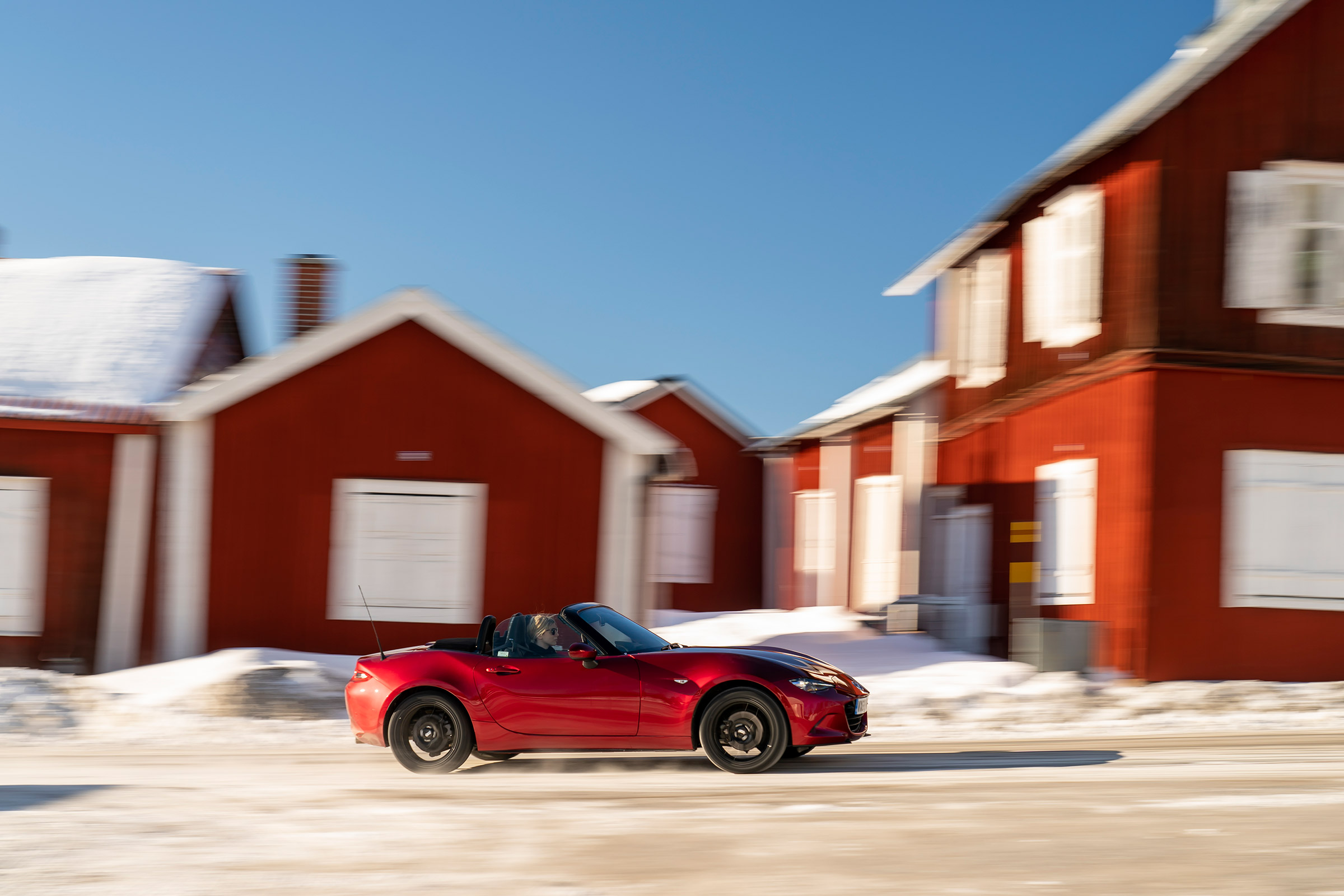 Mazda MX-5 2019 - side