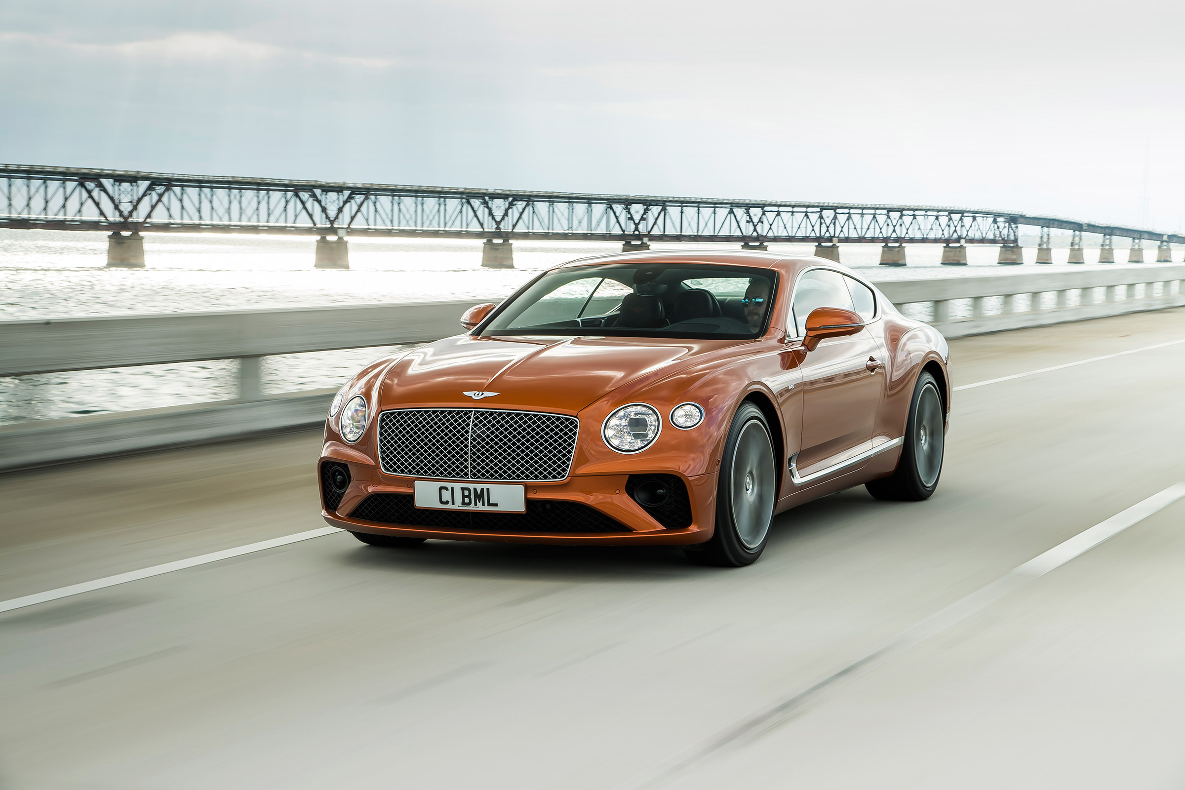 Bentley Continental GT V8 - front quarter