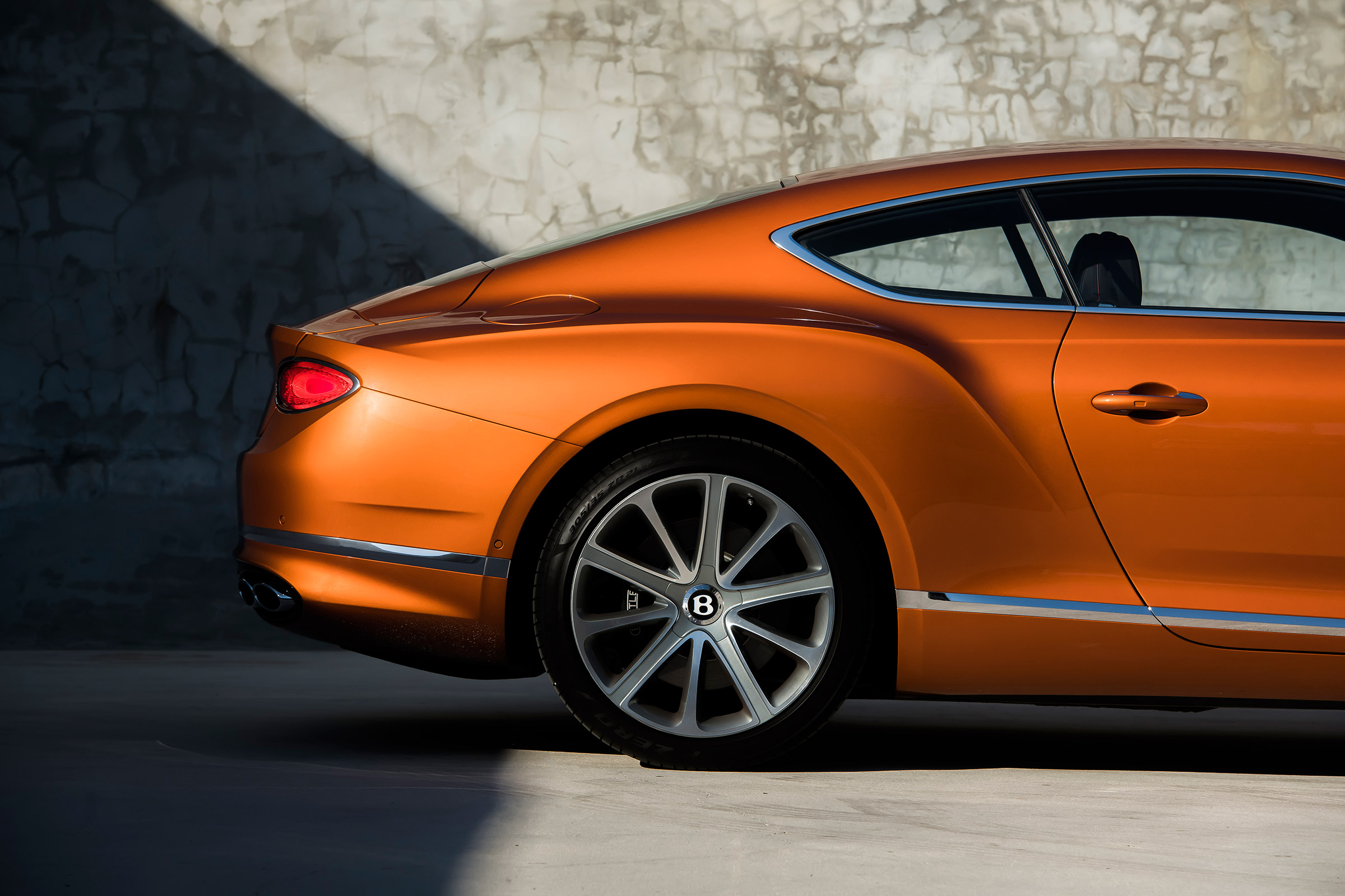 Bentley Continental GT V8 - rear haunch