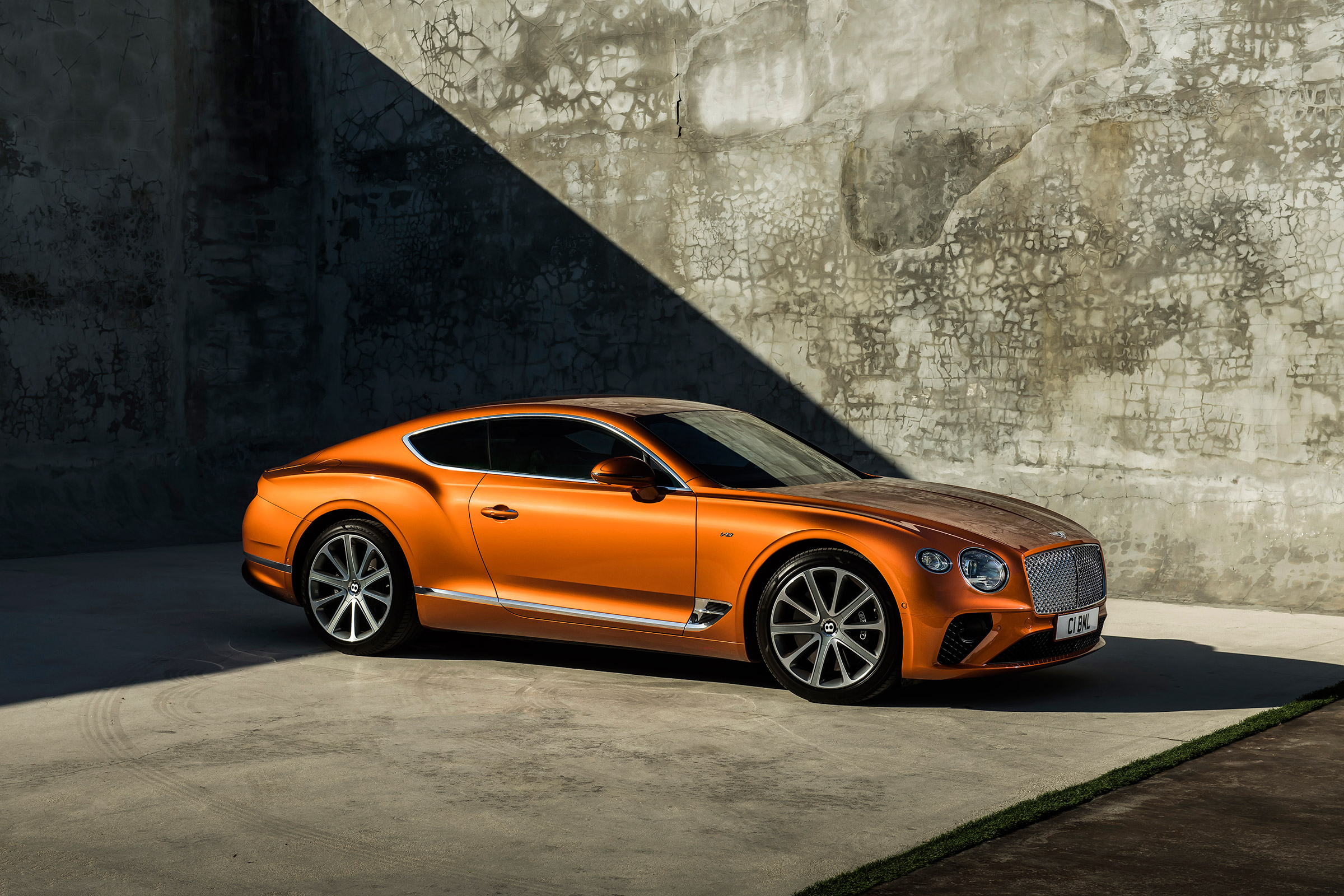 Bentley Continental GT V8 - front quarter