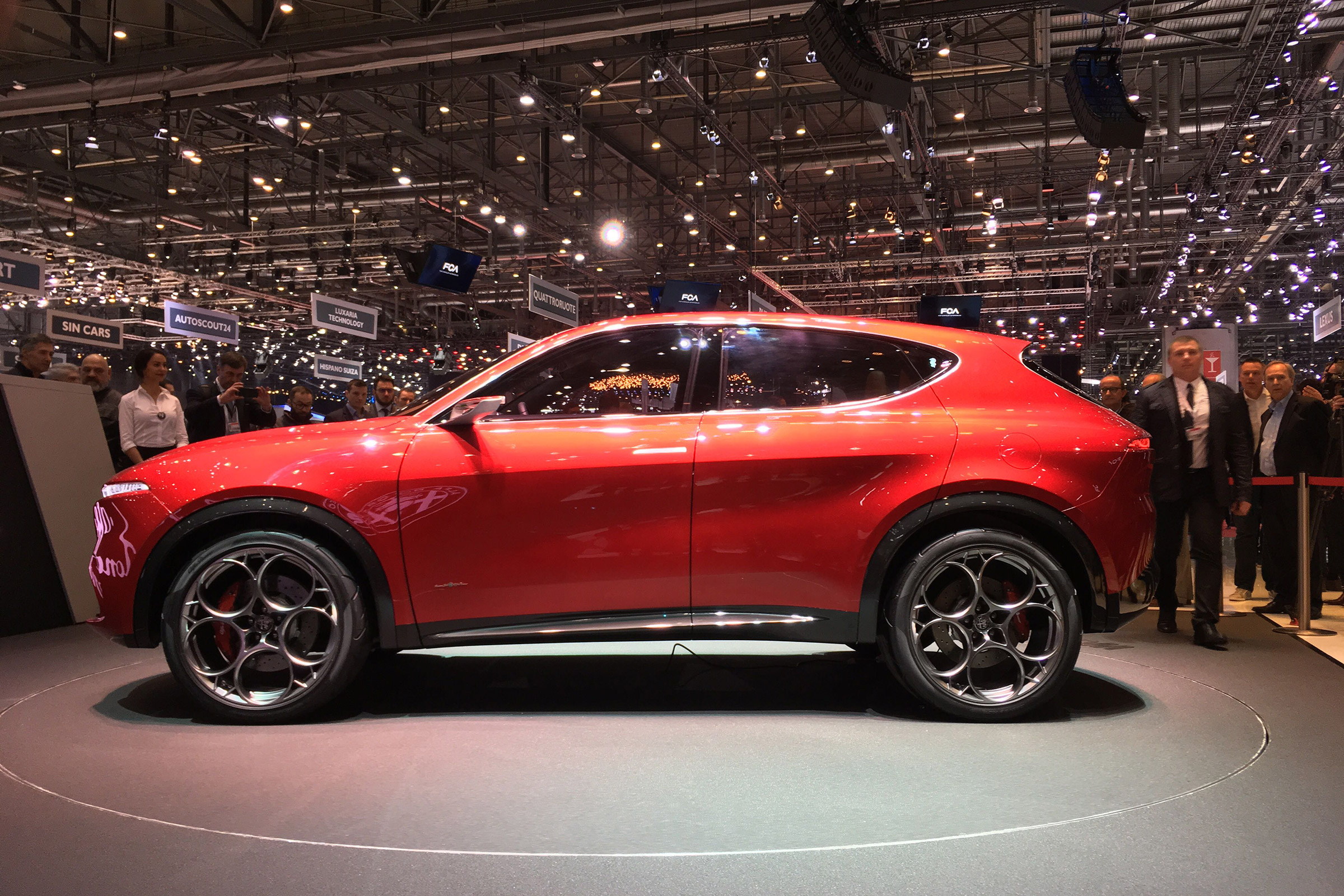 Alfa Romeo Tonale - profile