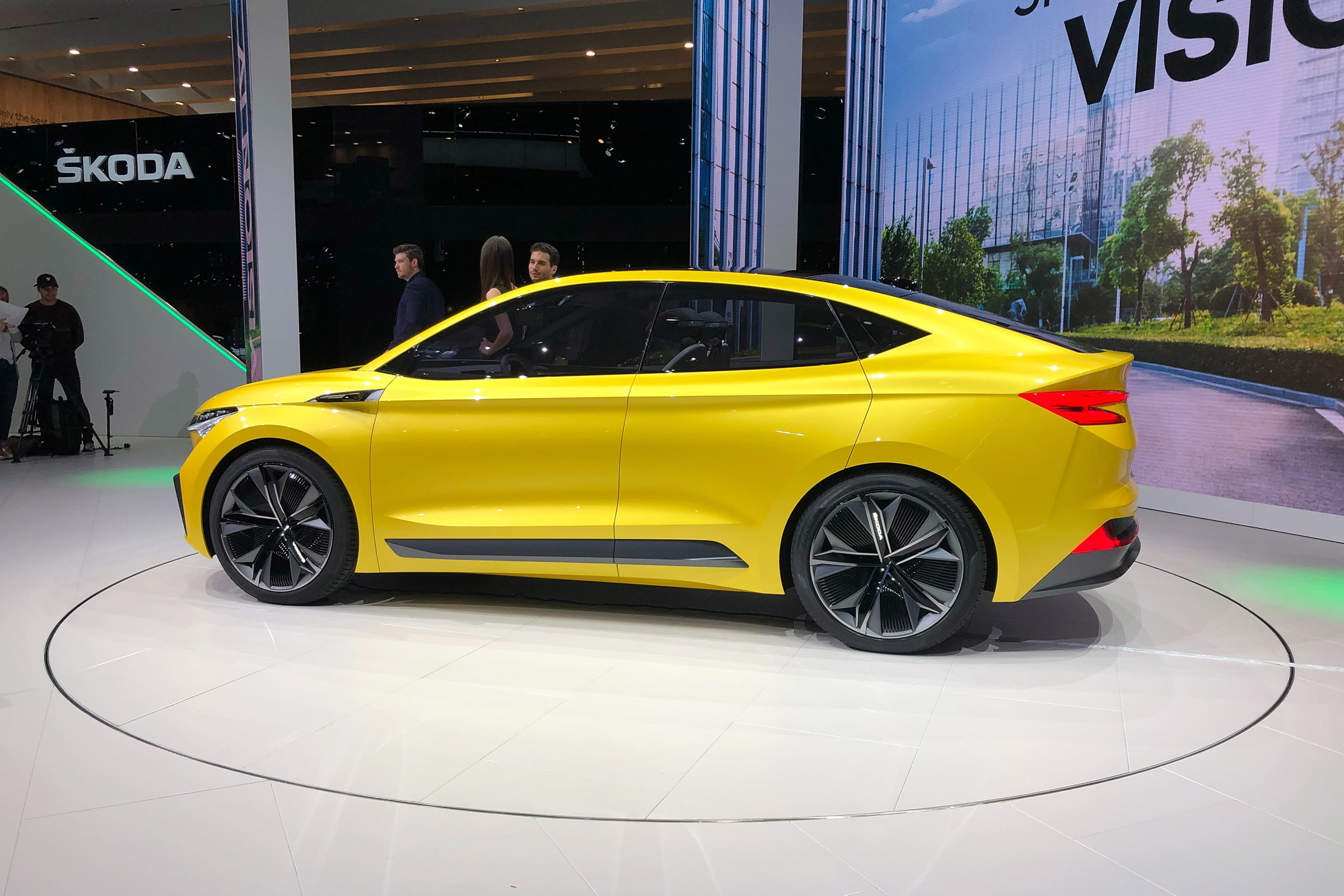 Skoda Vision iV - side
