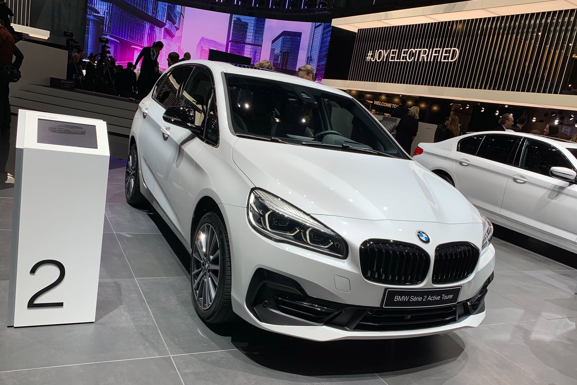 BMW hybrids Geneva motor show