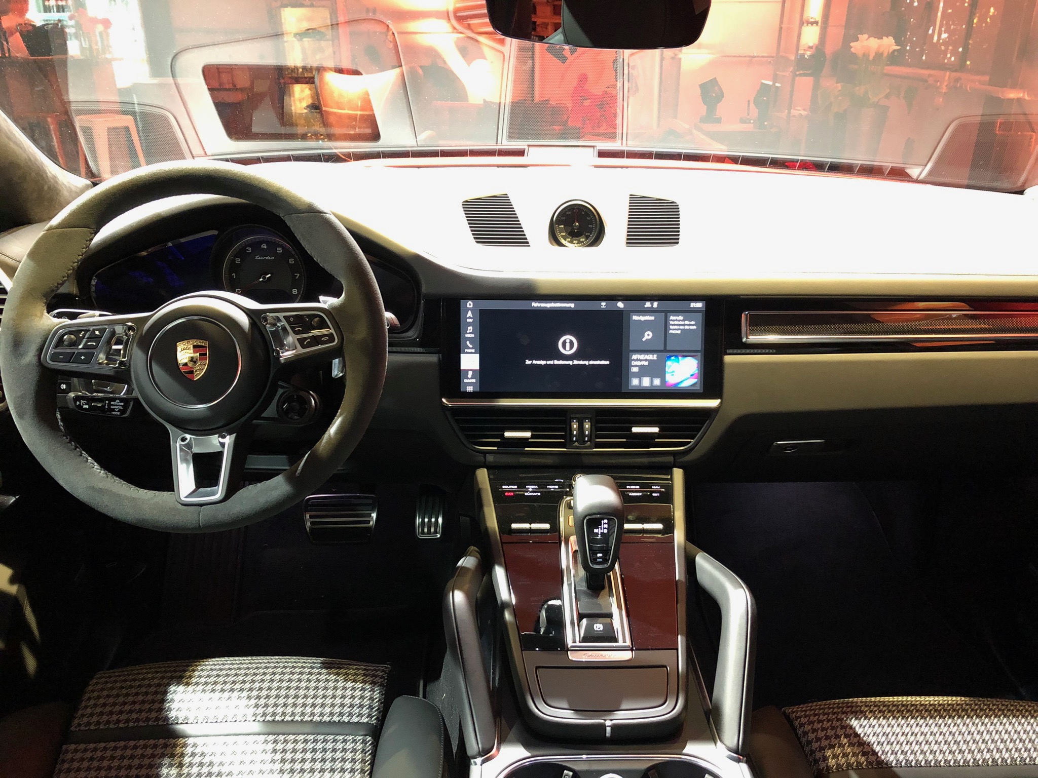 Porsche Cayenne Coupe - interior
