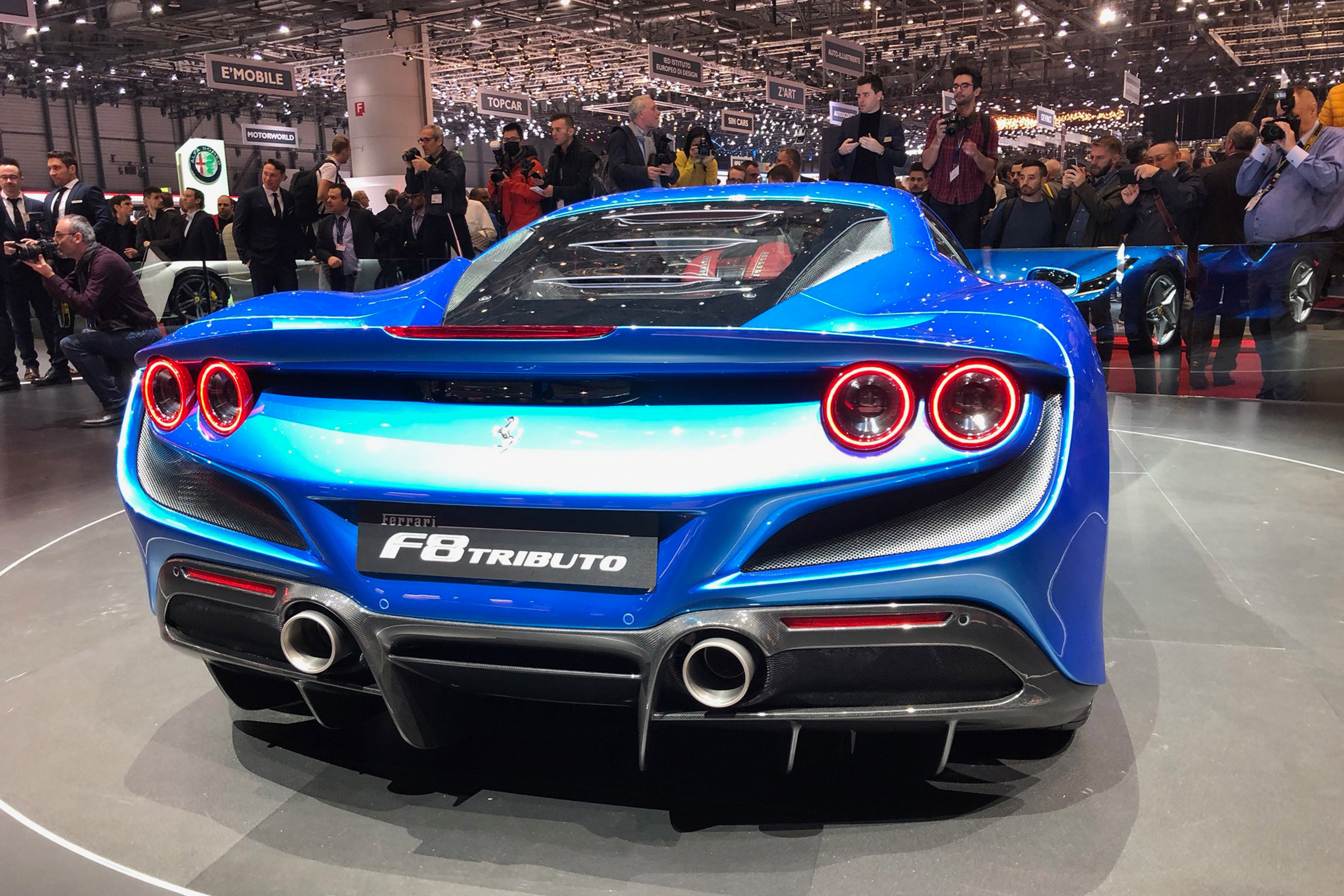 Ferrari F8 live - rear