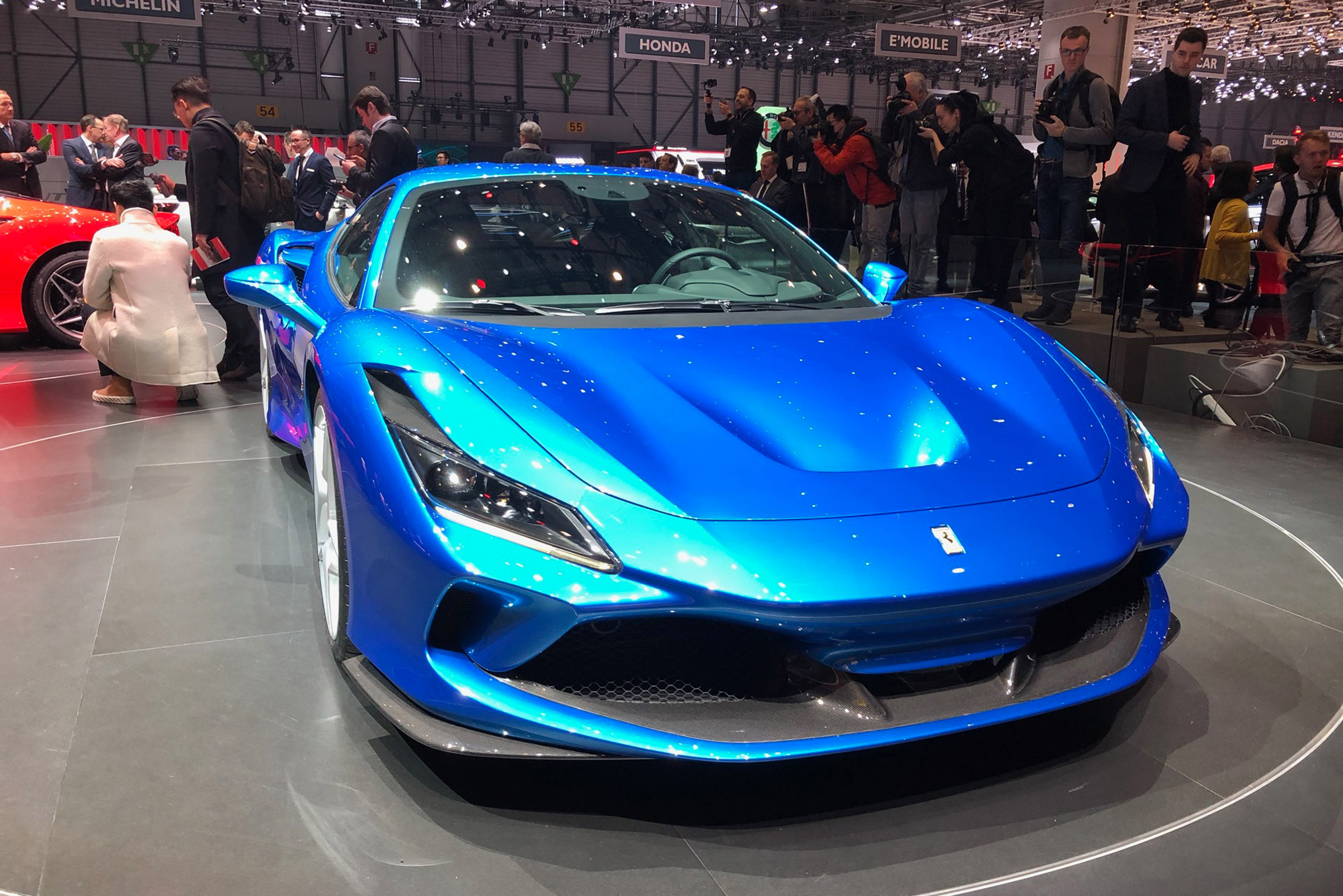 Ferrari F8 live - nose