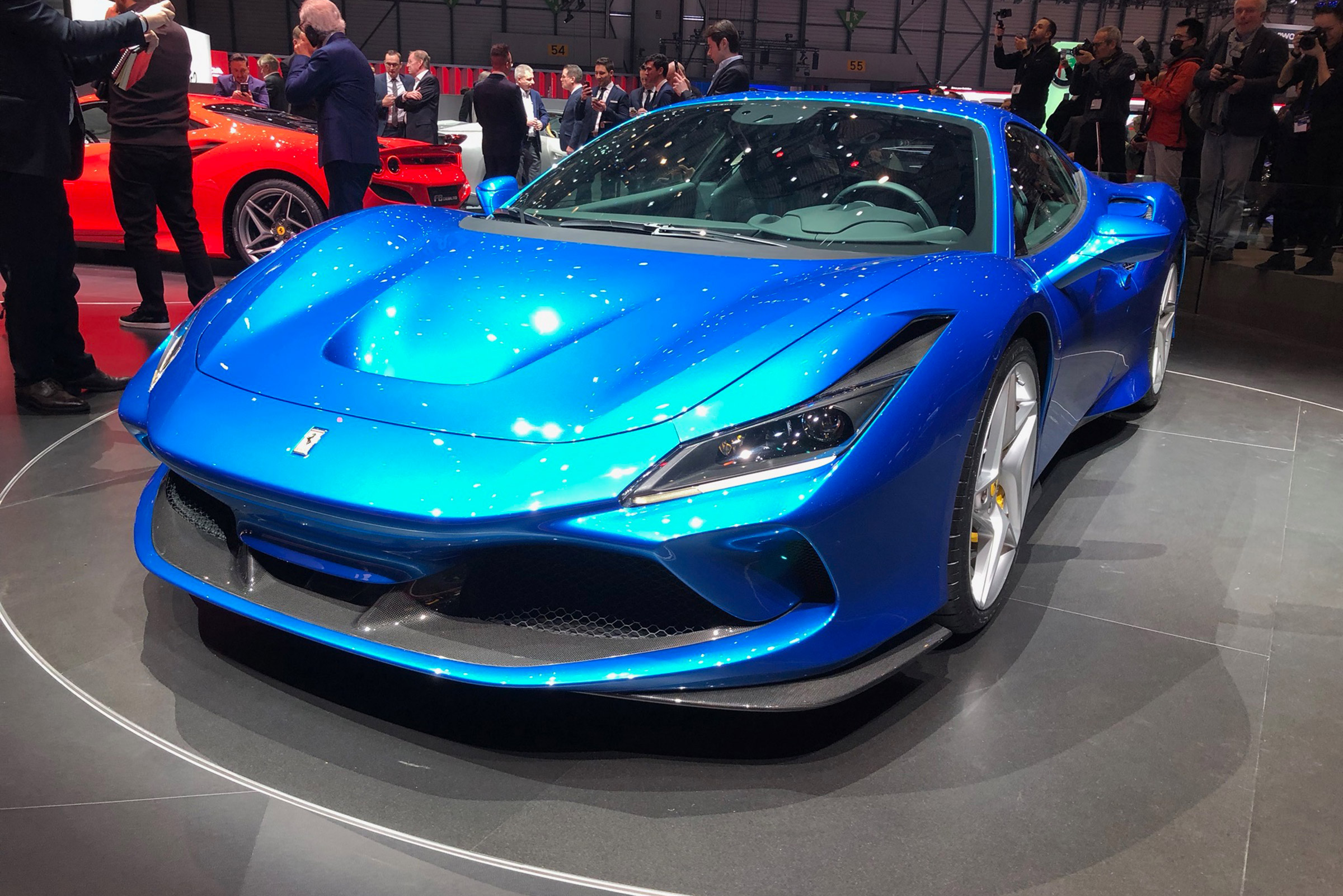 Ferrari F8 live - front