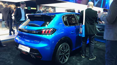 Peugeot 208 live - rear