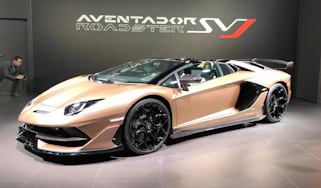 Lamborghini Aventador SVJ Roadster - front quarter