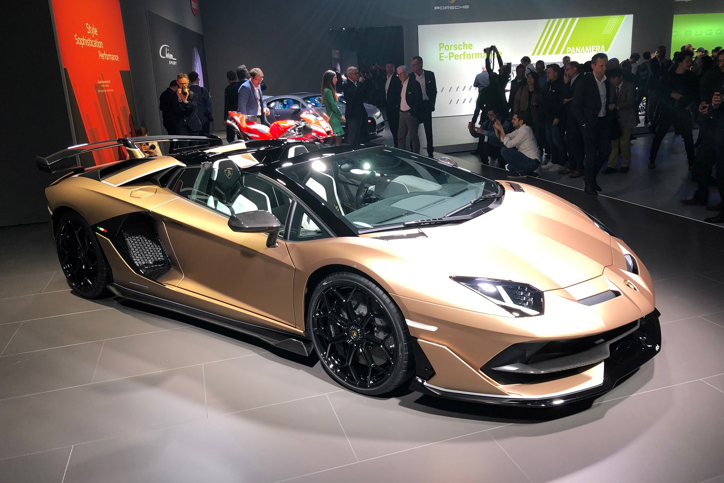Lamborghini Aventador SVJ Roadster front quarter