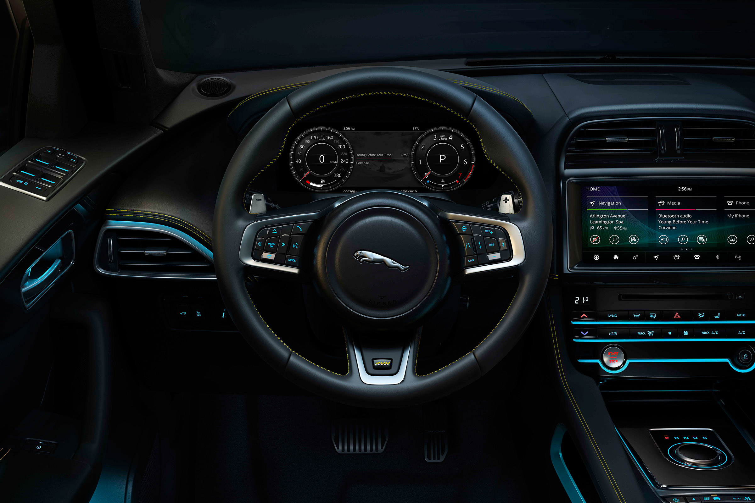 Jaguar F-Pace Chequered - dash