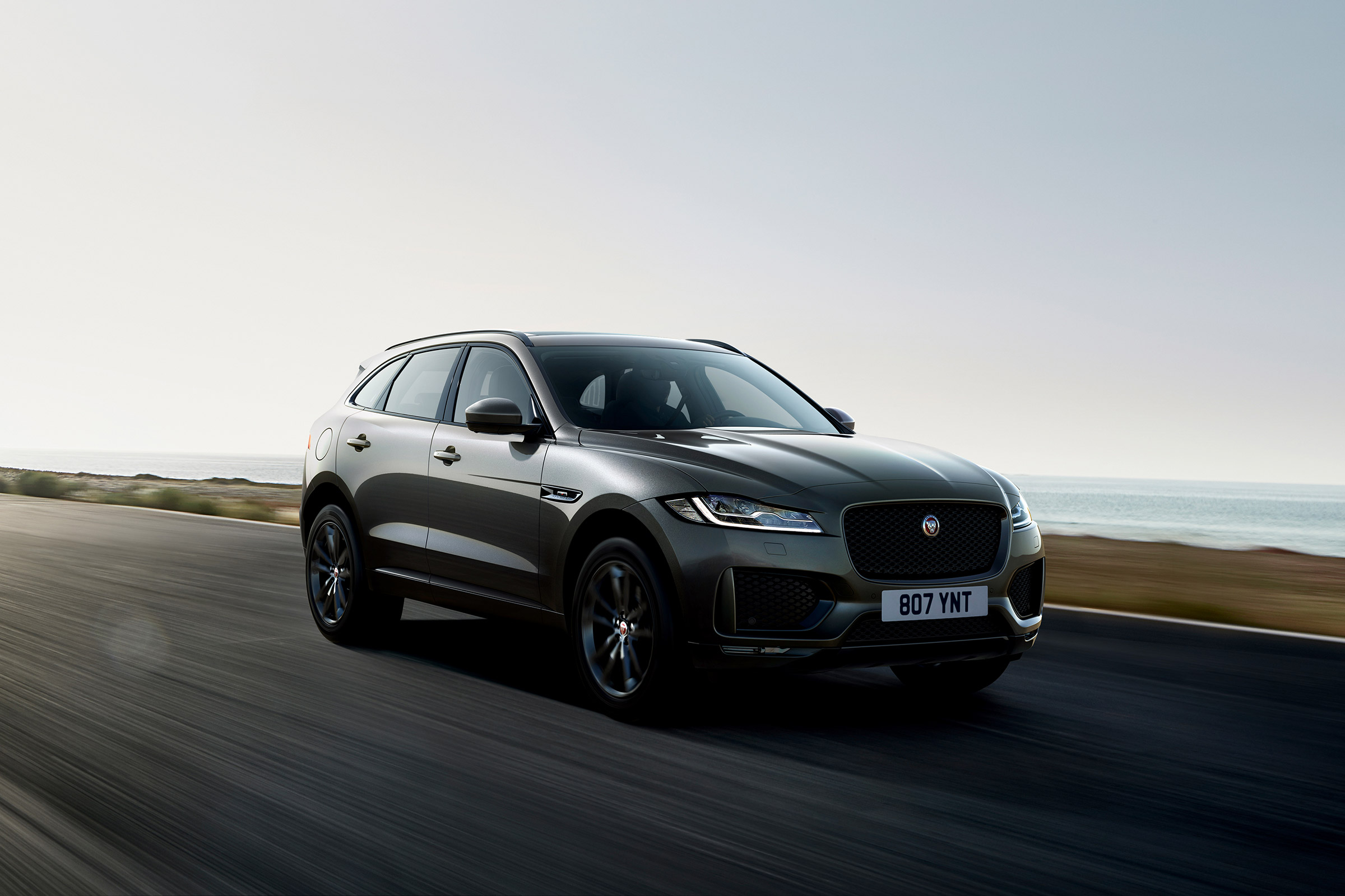 Jaguar F-Pace 300 Sport - quarter