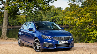 Peugeot 308 2019 - front