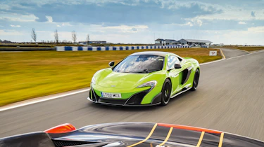 McLaren 675LT vs Ferrari 458 Speciale