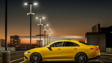 Mercedes-AMG CLA35 - profile