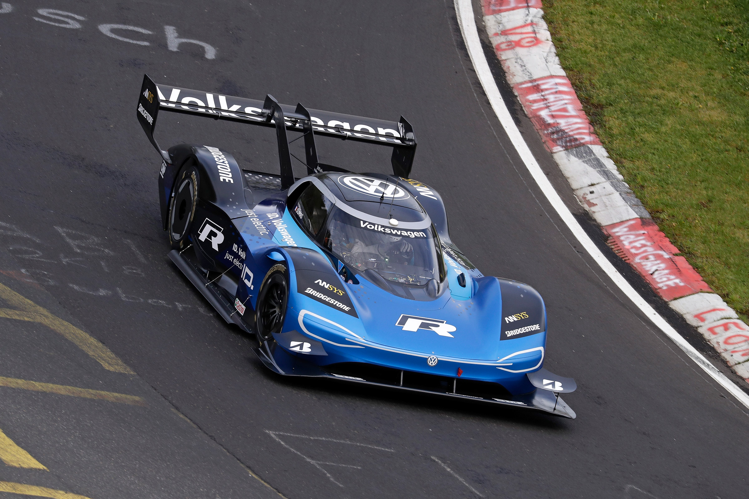 VW ID R Ring - front