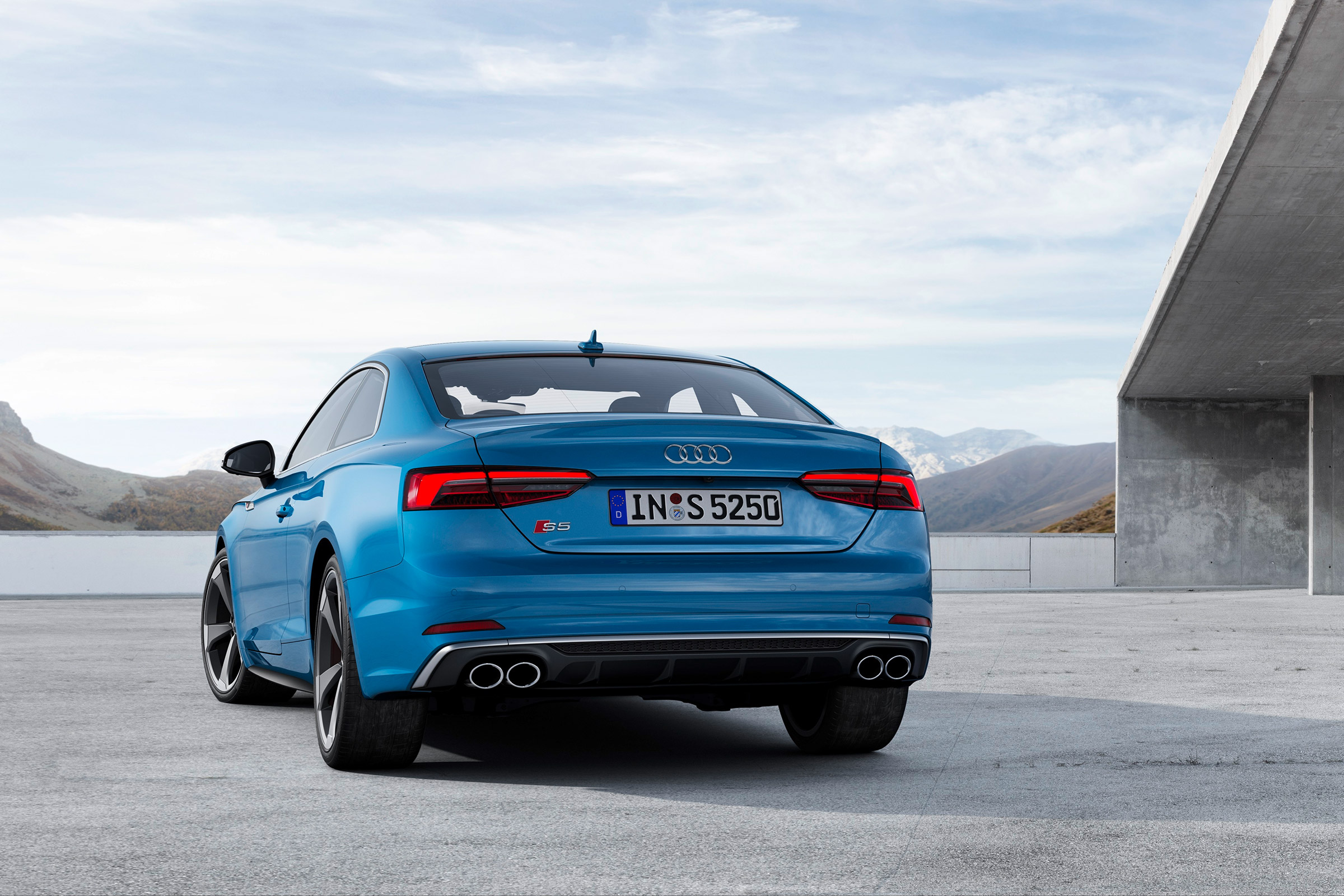 Audi S5 TDI - rear