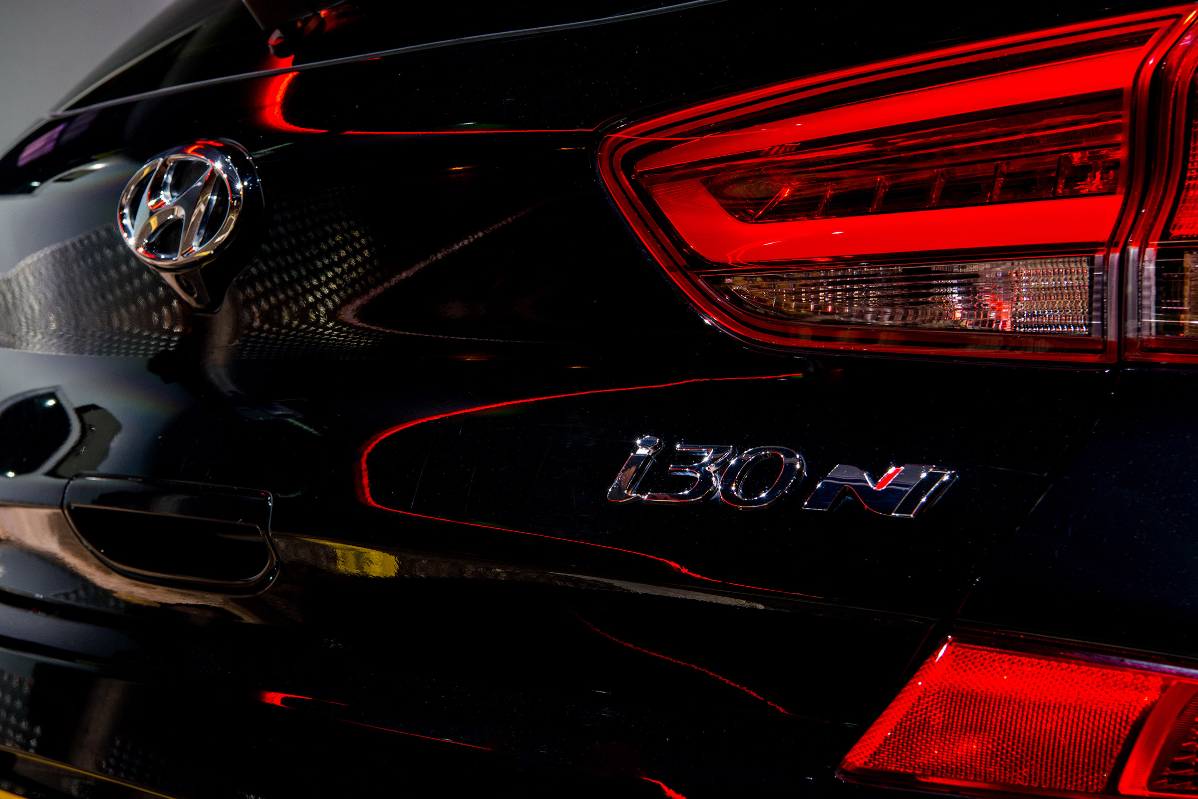 Hyundai i30 N and Kia Stinger GT S - i30 N