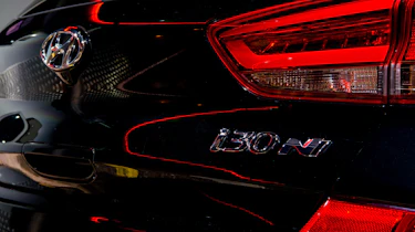 Hyundai i30 N and Kia Stinger GT S - i30 N