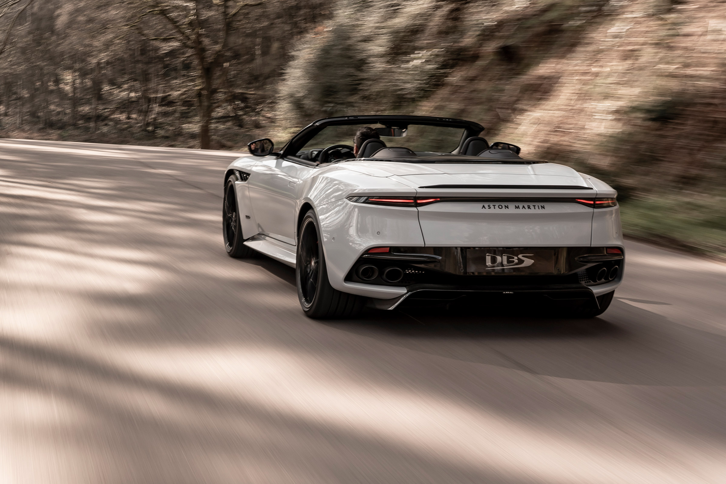 Aston Martin DBS Superleggera Volante - header