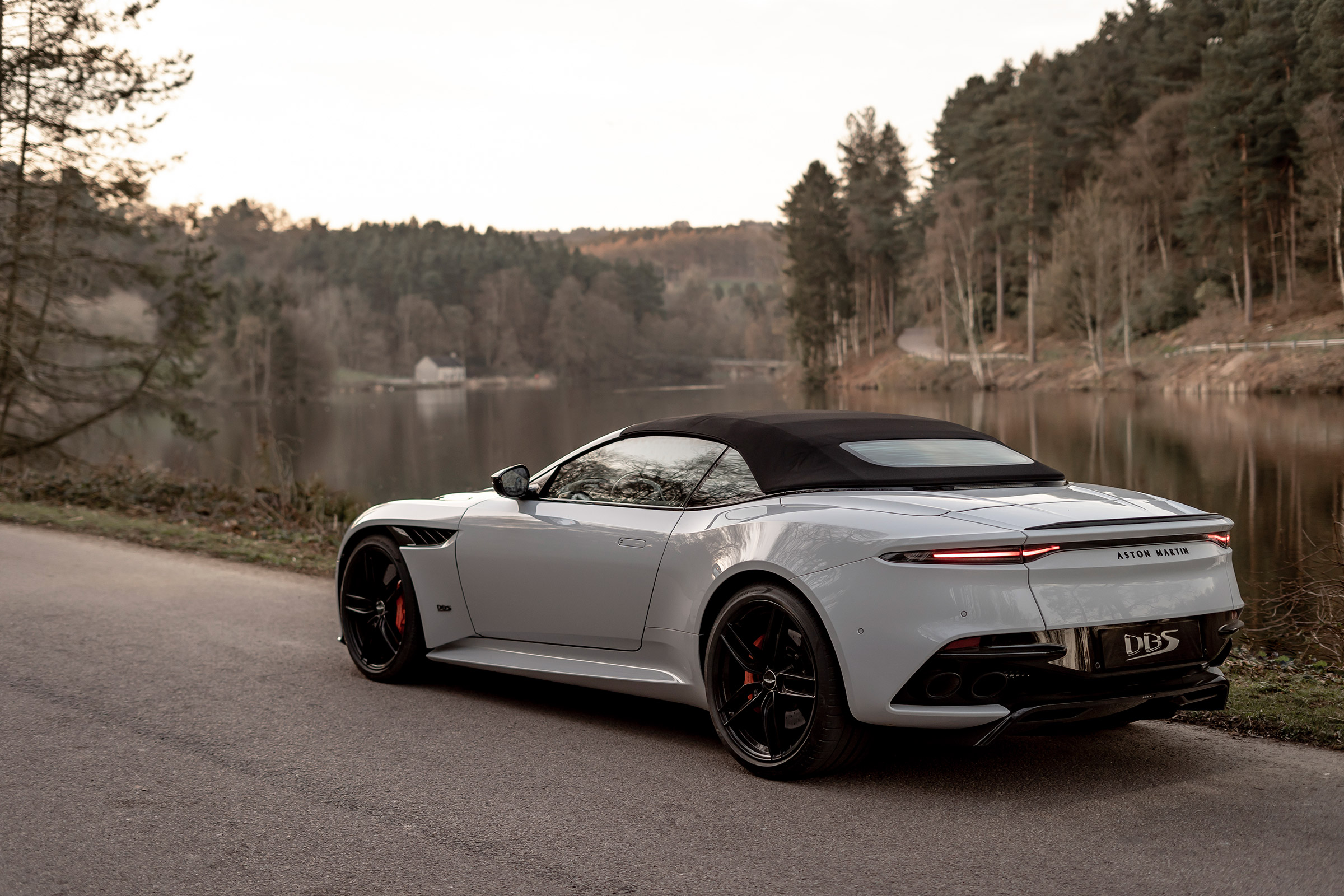Aston Martin DBS Superleggera Volante - rear quarter